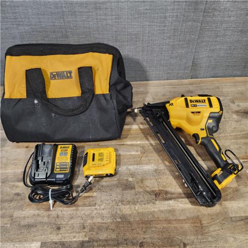 HOUSTON LOCATION - AS-IS DeWalt 15 GA ANGLED FINISH NAILER KIT W/ BATTERY & CHARGER