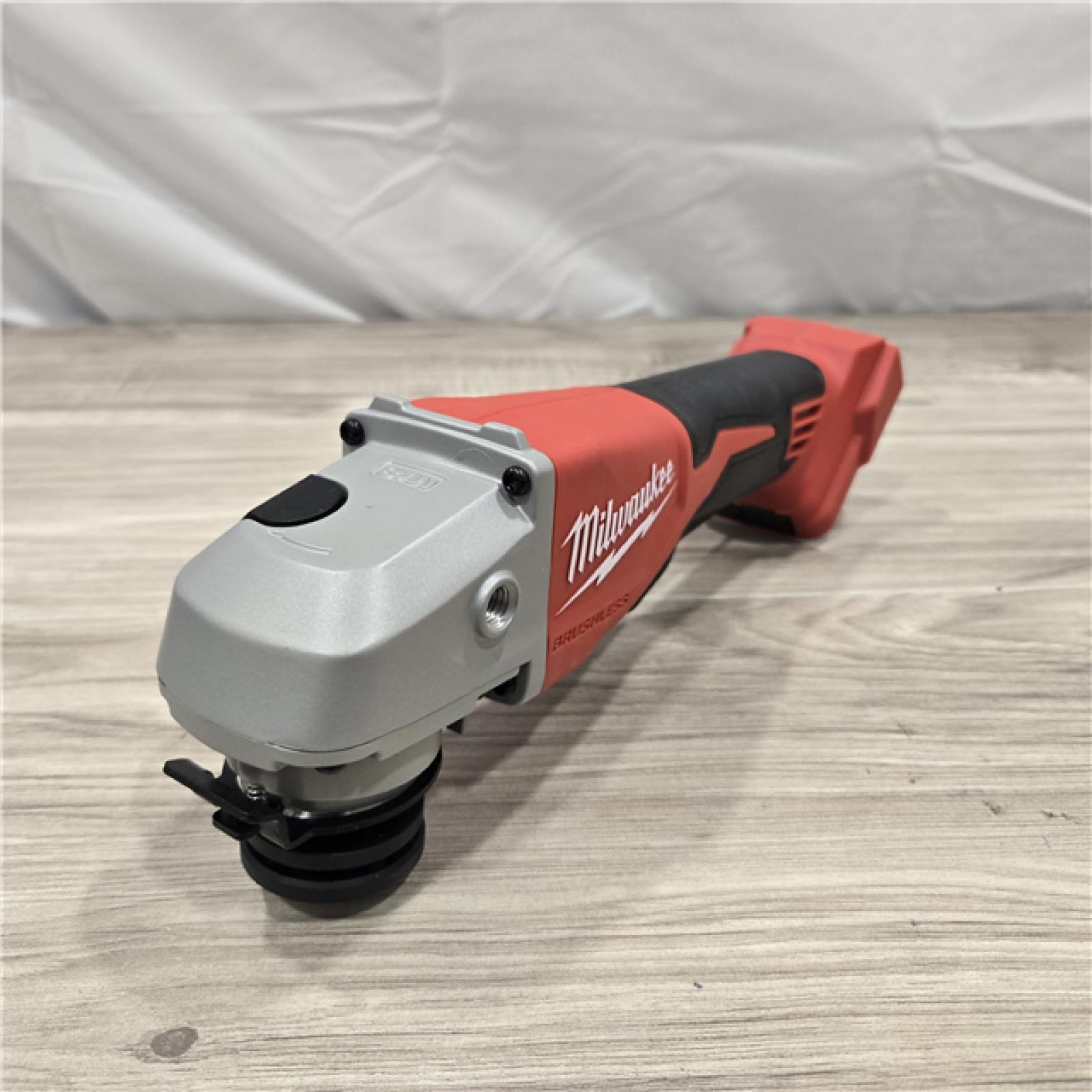 LIKE NEW! - Milwaukee 2686-20 18V Cordless Grinder (Tool Only)