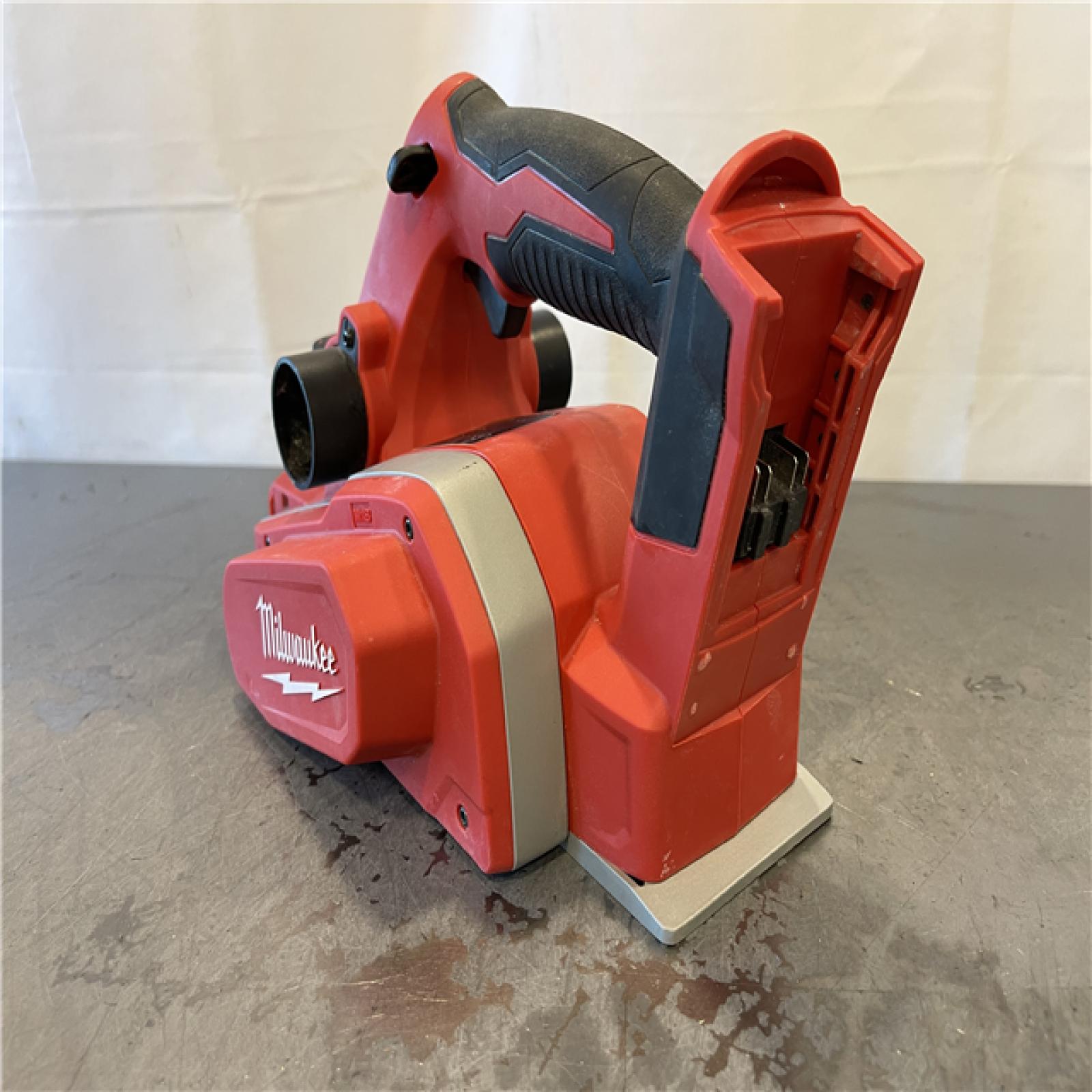 AS-IS - Milwaukee M18 18-Volt Lithium-Ion Cordless 3-1/4 in. Planer