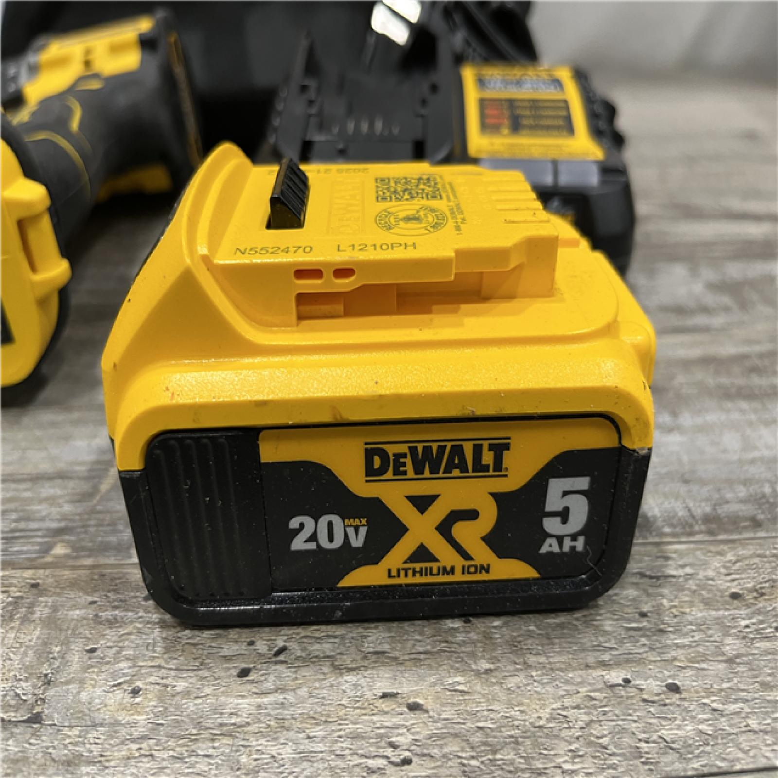 AS-IS DEWALT ATOMIC 20V Lithium-Ion Cordless 1/2 in. Hammer Drill Kit