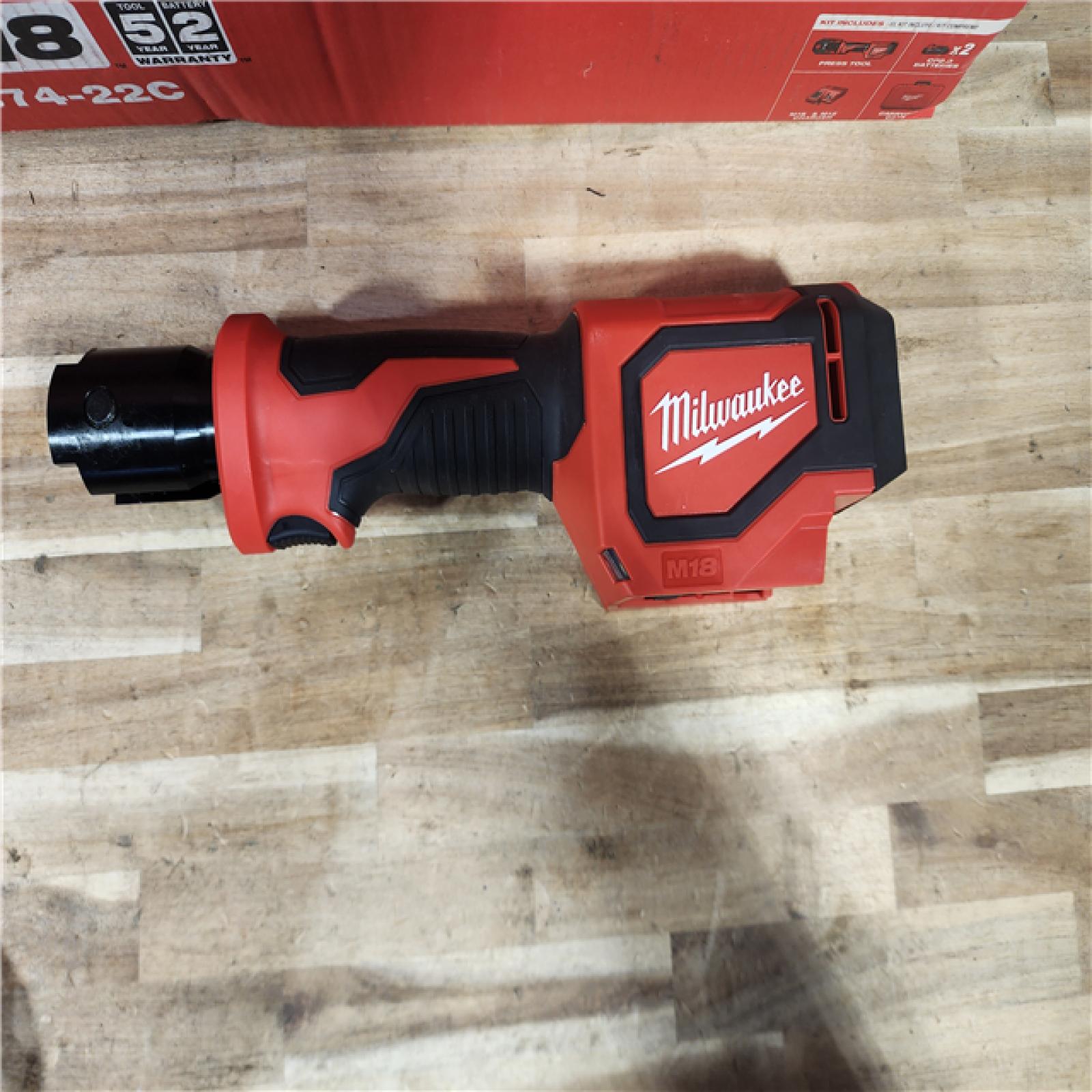 HOUSTON LOCATION - AS-IS (APPEARS LIKE NEW) Milwaukee 18V Lithium-Ion Cordless Short Throw Press Tool with 3 PEX Crimp Jaws Kit
