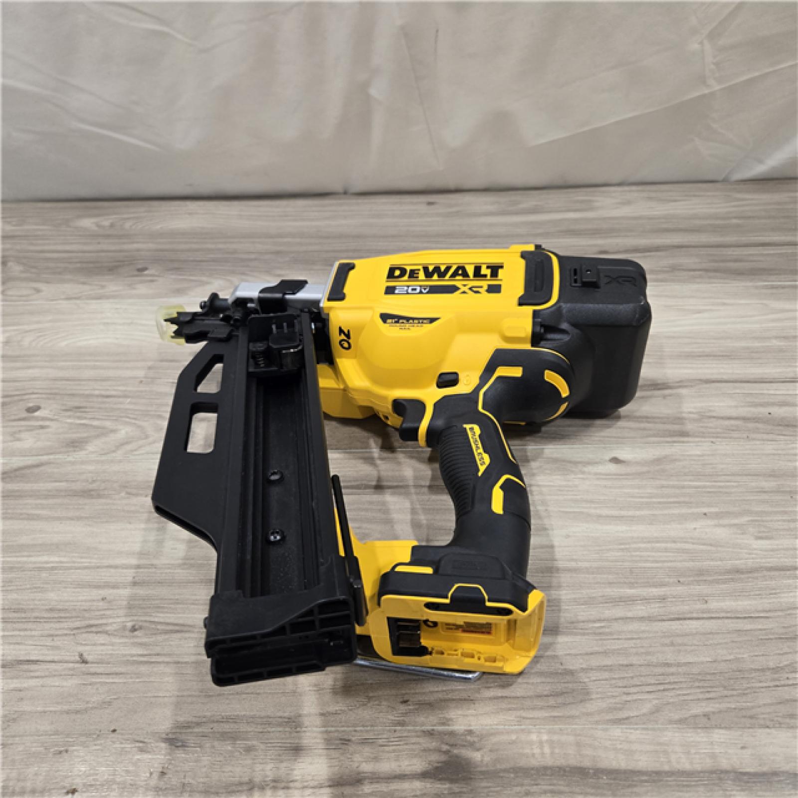 AS-IS DEWALT 20-Volt 21° Cordless Framing Nailer (Tool-Only)