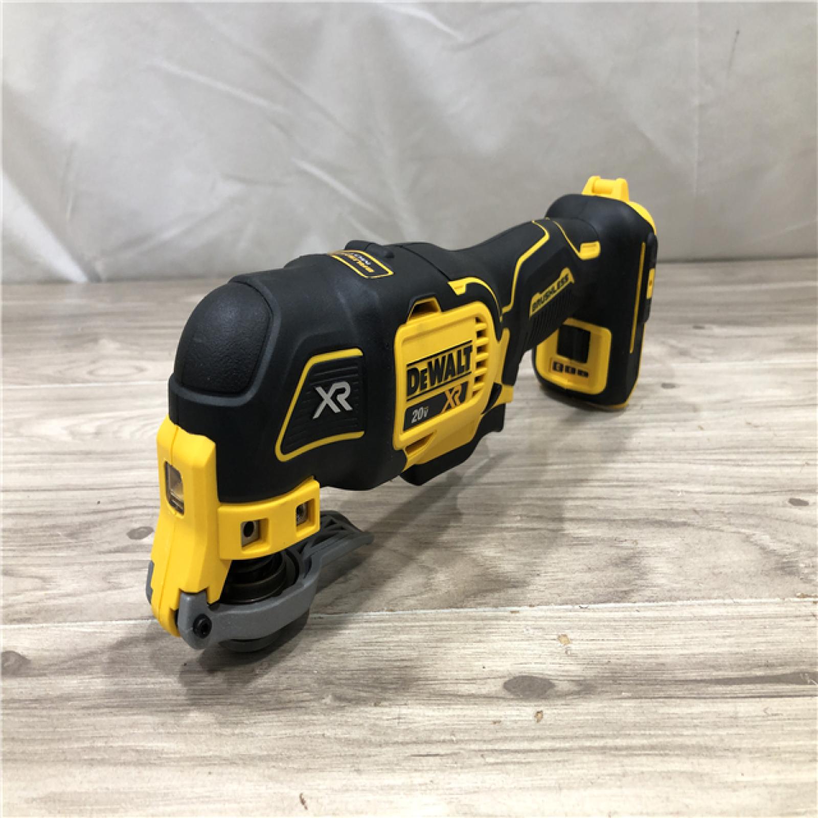 AS-IS DEWALT 20V MAX Lithium-Ion Cordless 3-Tool Combo Kit