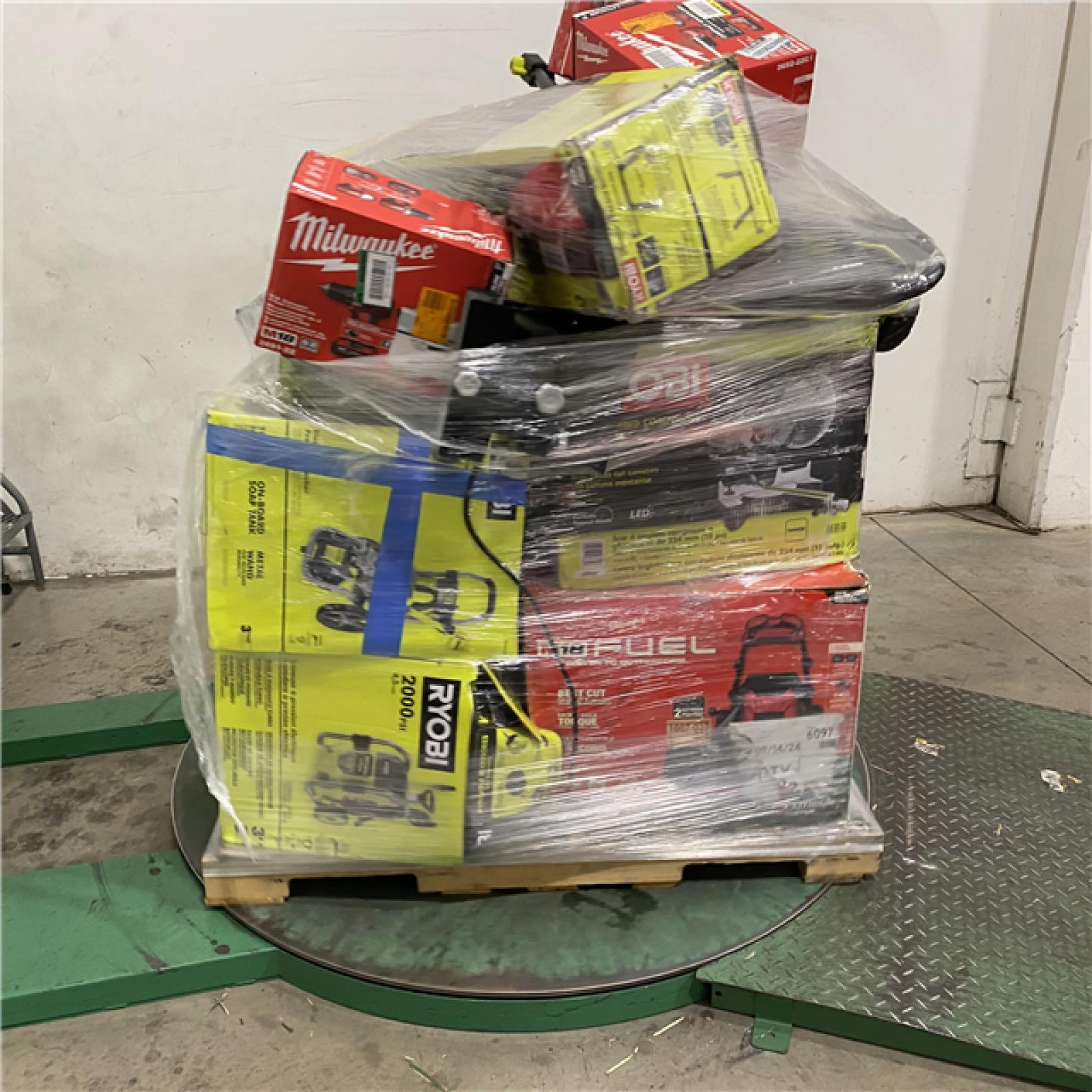 Dallas Location - As-Is Tool Pallet