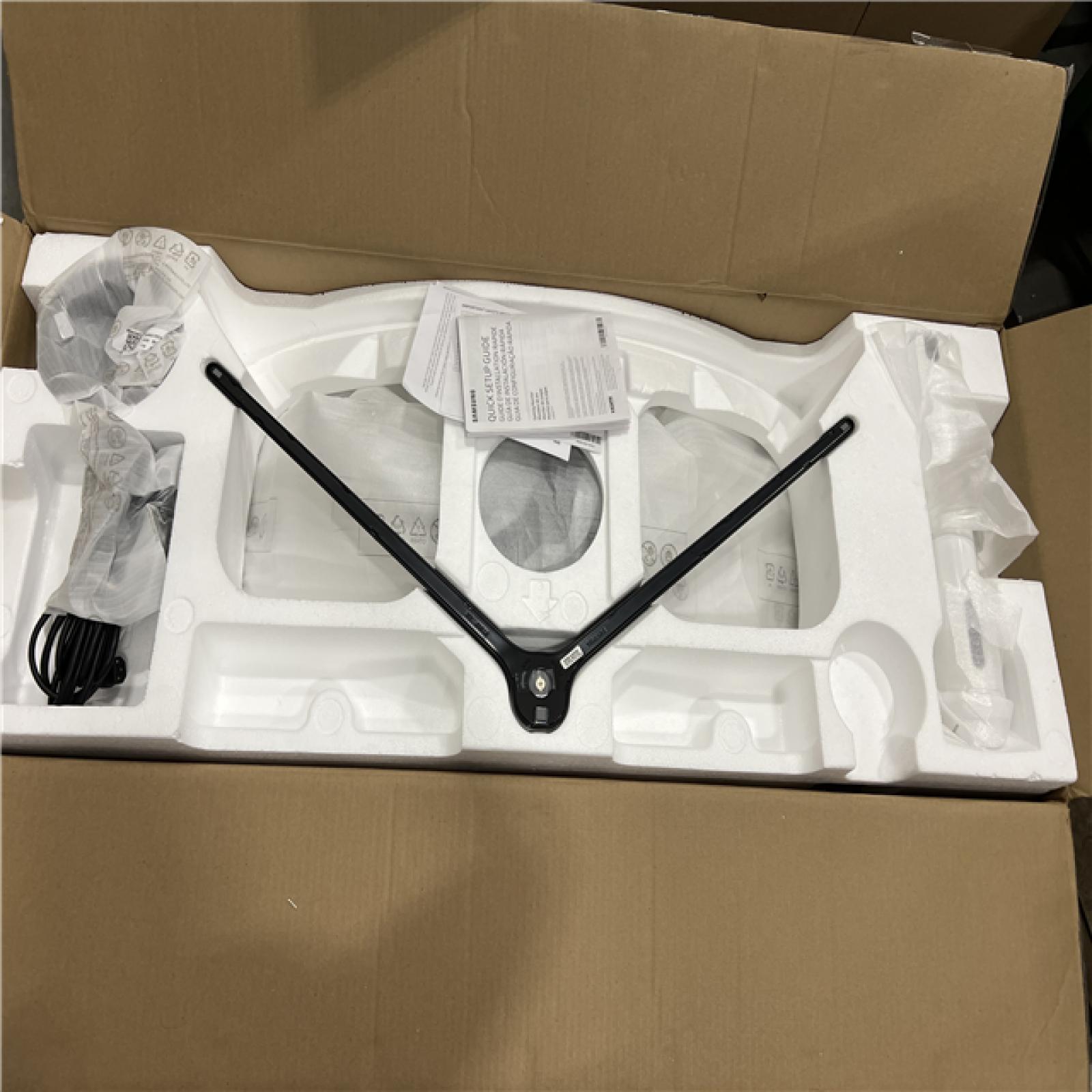 AS-IS Samsung C49G97TSSN - 49 Odyssey G9 Curved Gaming Monitor