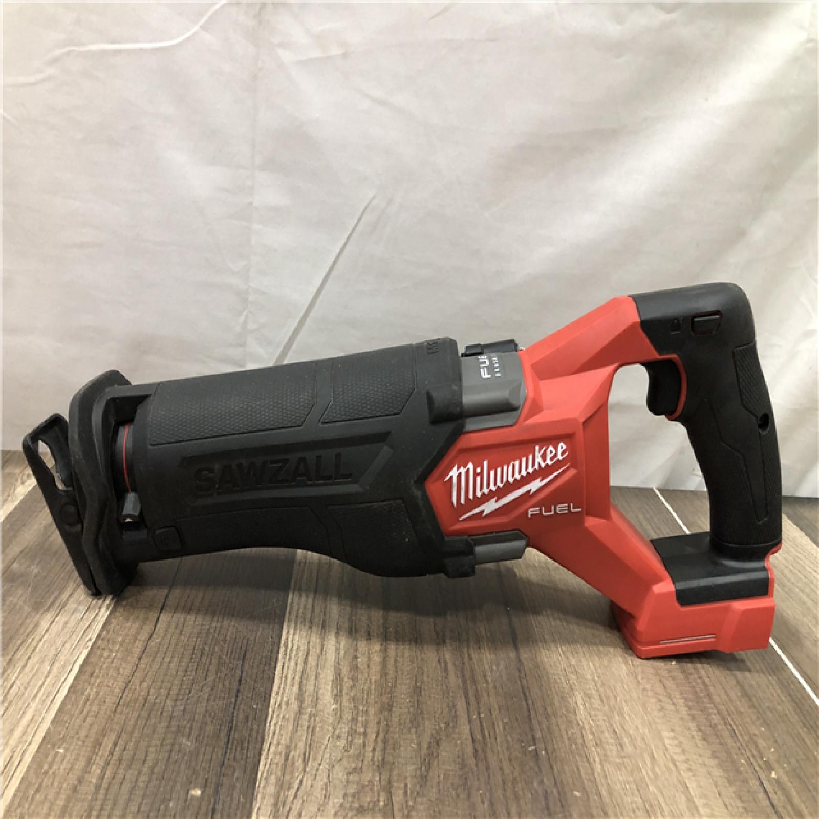 AS-IS Milwaukee FUEL GEN-2 18V Lithium-Ion Brushless Cordless SAWZALL Reciprocating Saw (Tool-Only)