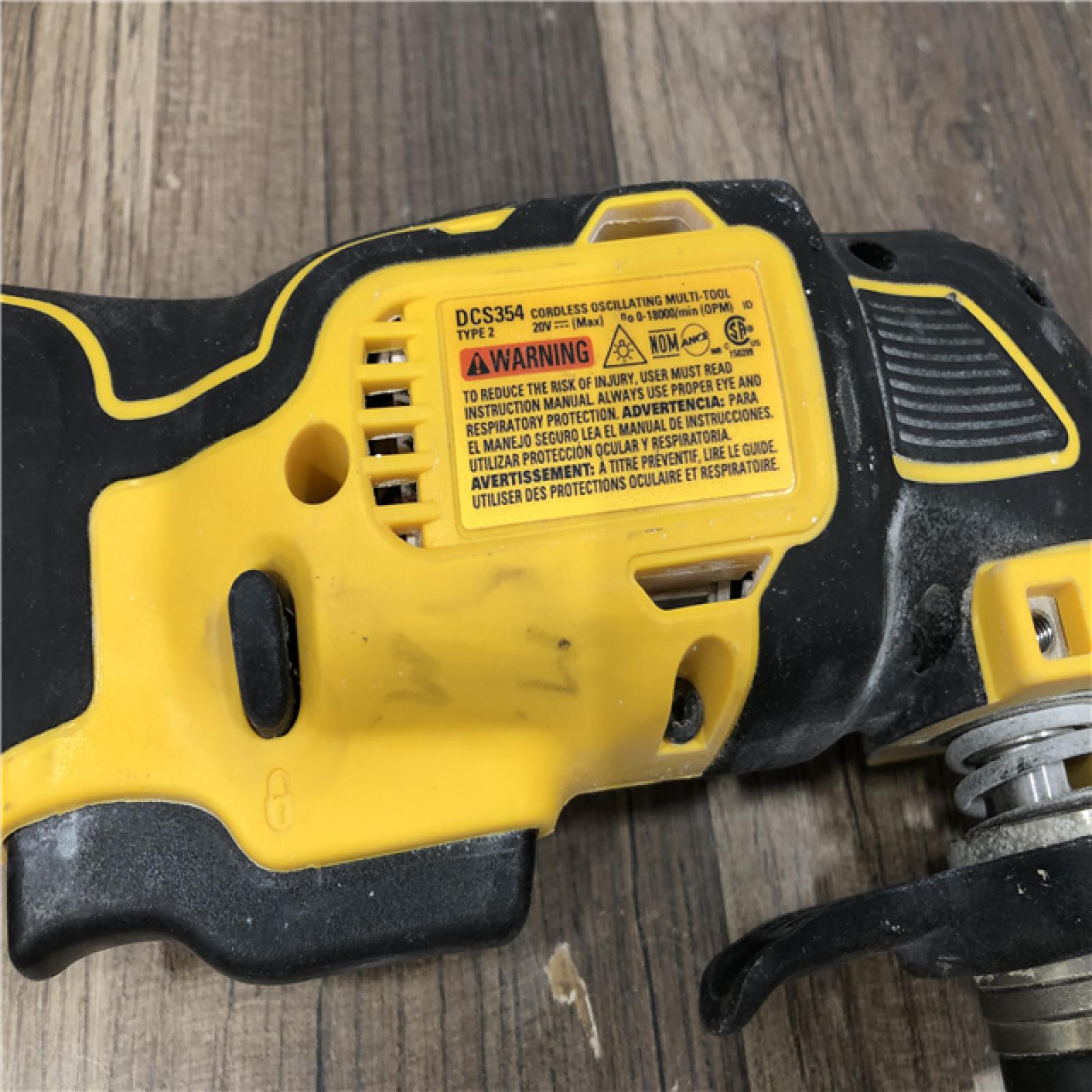 AS-IS DEWALT ATOMIC 20V MAX Cordless Brushless Oscillating Multi Tool (Tool Only)