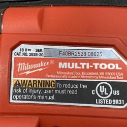 AS-IS Milwaukee 18V Lithium-Ion Cordless Oscillating Multi-Tool (Tool-Only)