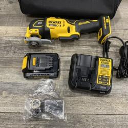AS-IS DEWALT 20V MAX XR Cordless Brushless 3-Speed Oscillating Multi Tool Kit