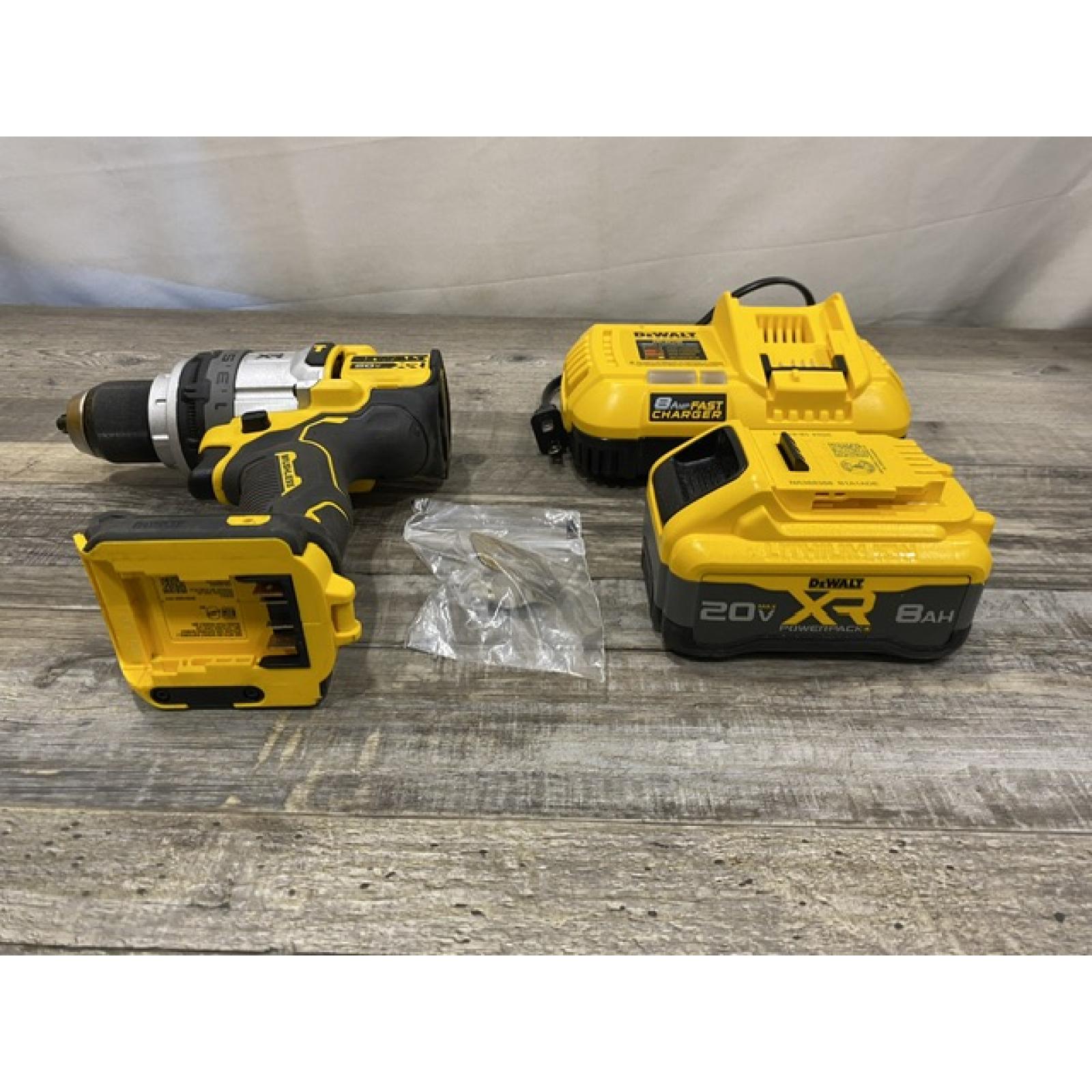 AS-IS DEWALT Atomic 20V Max Lithium-Ion Brushless Cordless Compact 1/4 in. Impact Driver Kit