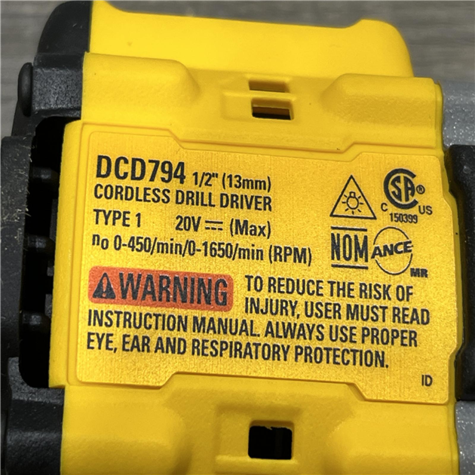 AS-IS DEWALT ATOMIC 20-Volt MAX Lithium-Ion Cordless Combo Kit