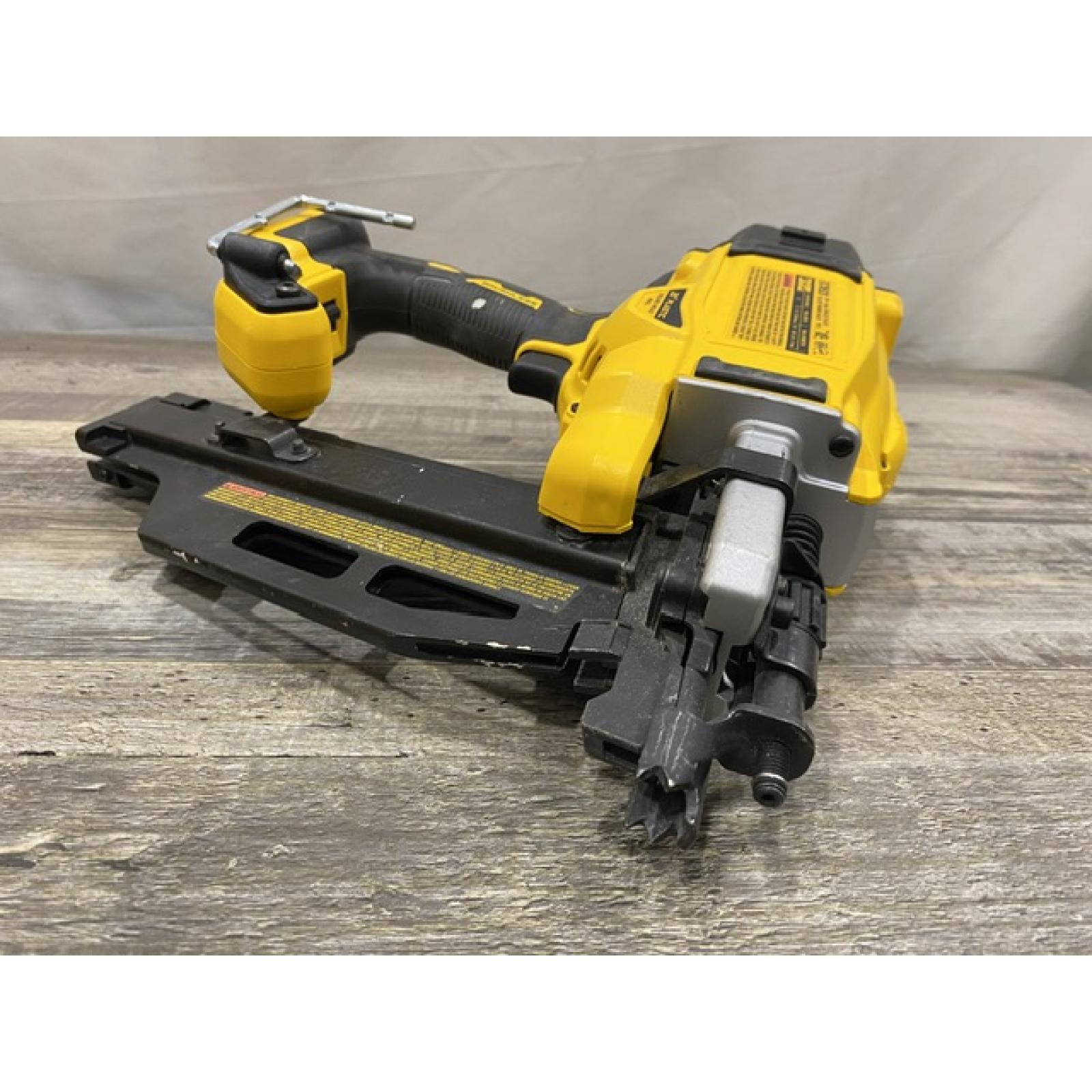 AS-IS DEWALT 20-Volt 21° Cordless Framing Nailer (Tool-Only)