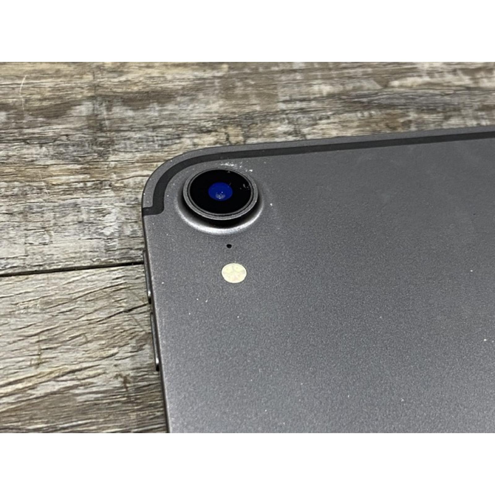 AS-IS Apple 12.9-inch iPad Pro (3rd generation) Wi-Fi + Cellular with 512GB of storage in Space Gray