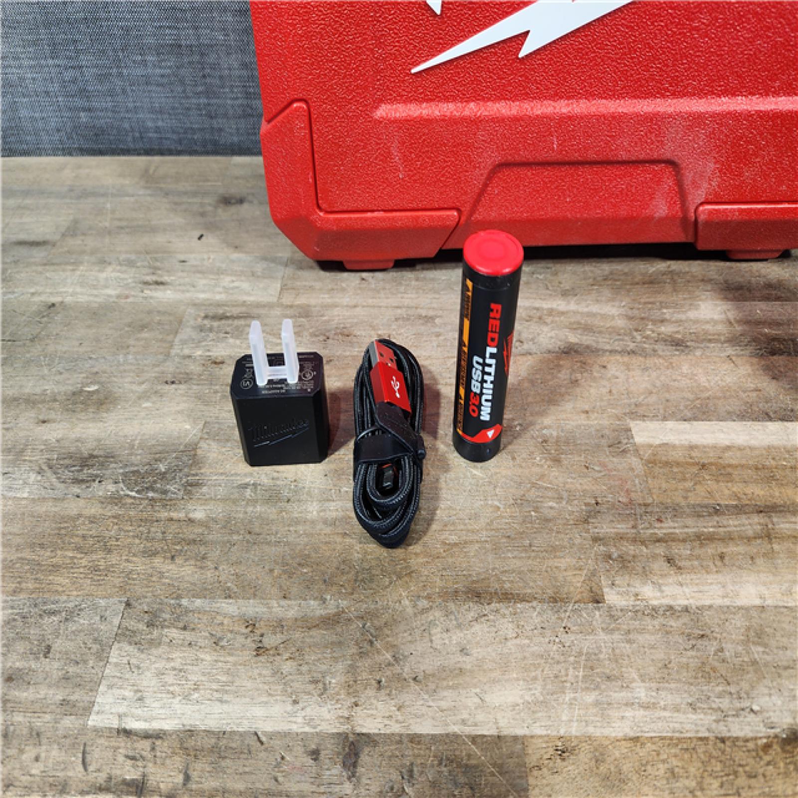 HOUSTON LOCATION - AS-IS Milwaukee 100 ft. REDLITHIUM Lithium-Ion USB Green Rechargeable Cross Line Laser Level Kit