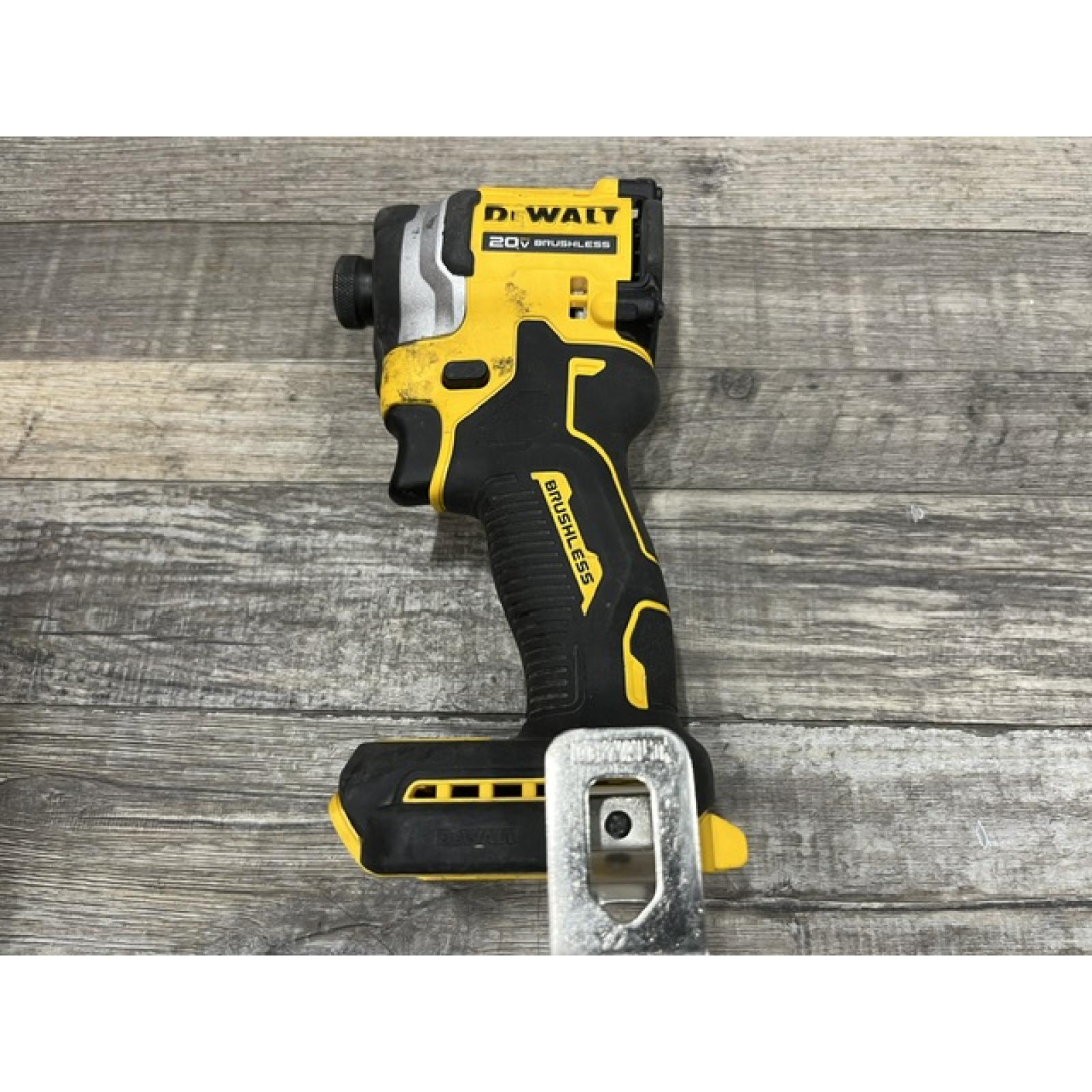AS-IS DEWALT ATOMIC 20V MAX Lithium-Ion Cordless 1/4 in. Brushless Impact Driver Kit