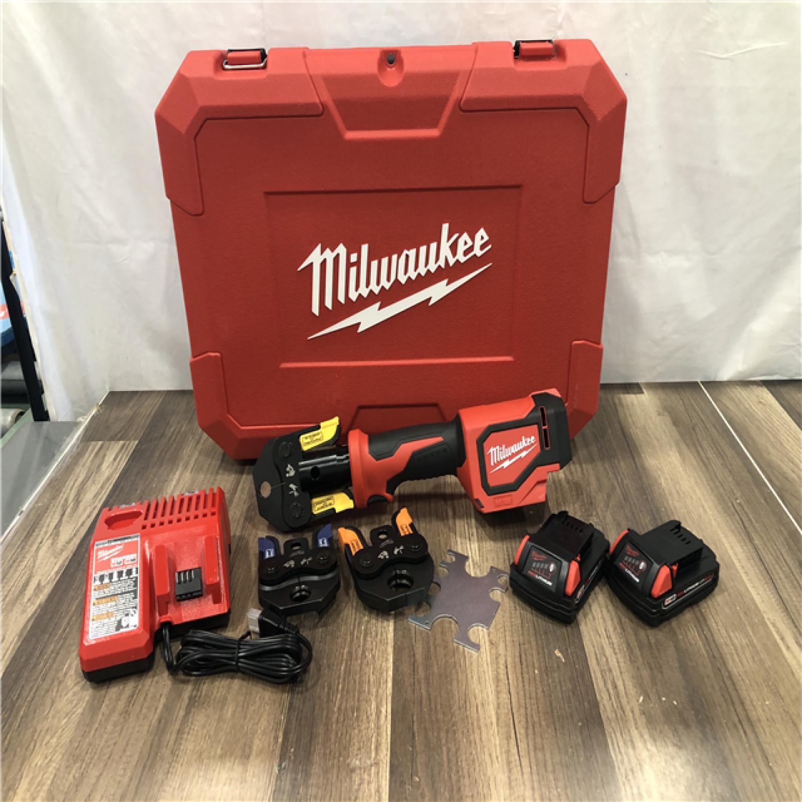 AS-IS Milwaukee M18 18V Lithium-Ion Cordless Short Throw PEX Press Tool Kit