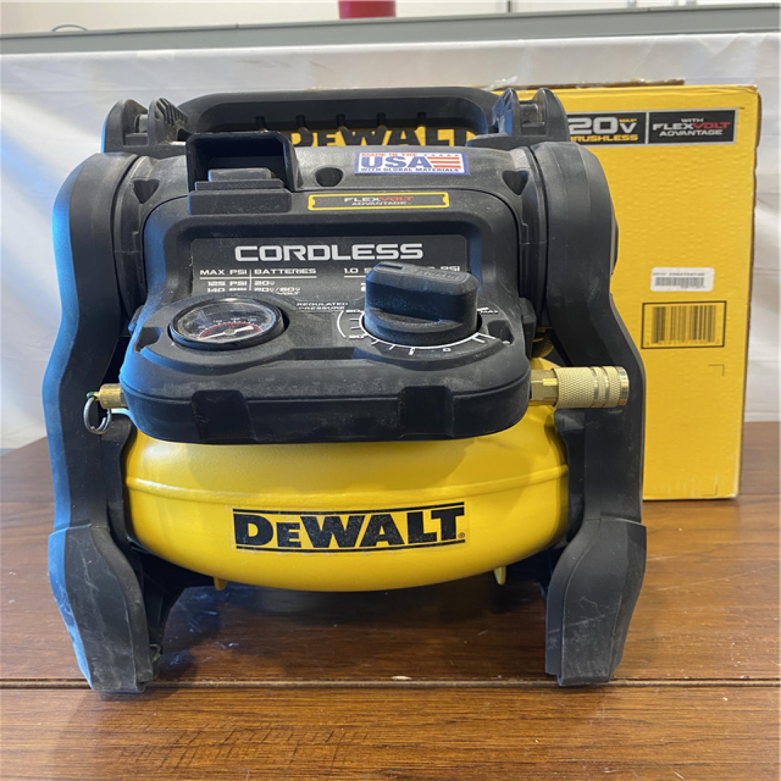 AS-IS DEWALT 20V MAX* 2-1/2 Gal. Brushless Cordless Air Compressor