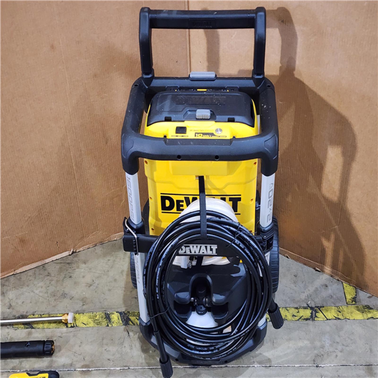 HOUSTON LOCATION - AS-IS DEWALT20V MAX 1600 PSI 1.2 GPM Cold Water Cordless Pressure Washer Kit with (2) FLEXVOLT 12 Ah Batteries and (2) Chargers