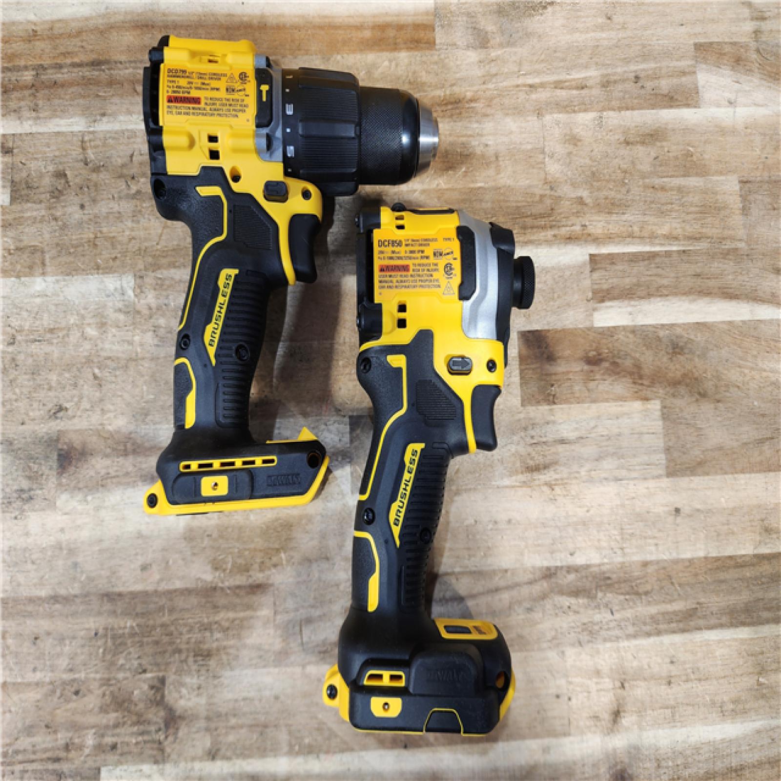 HOUSTON LOCATION - AS-IS (APPEARS LIKE NEW) DEWALT ATOMIC 20V MAX Lithium-Ion Cordless 2-Tool Combo Kit