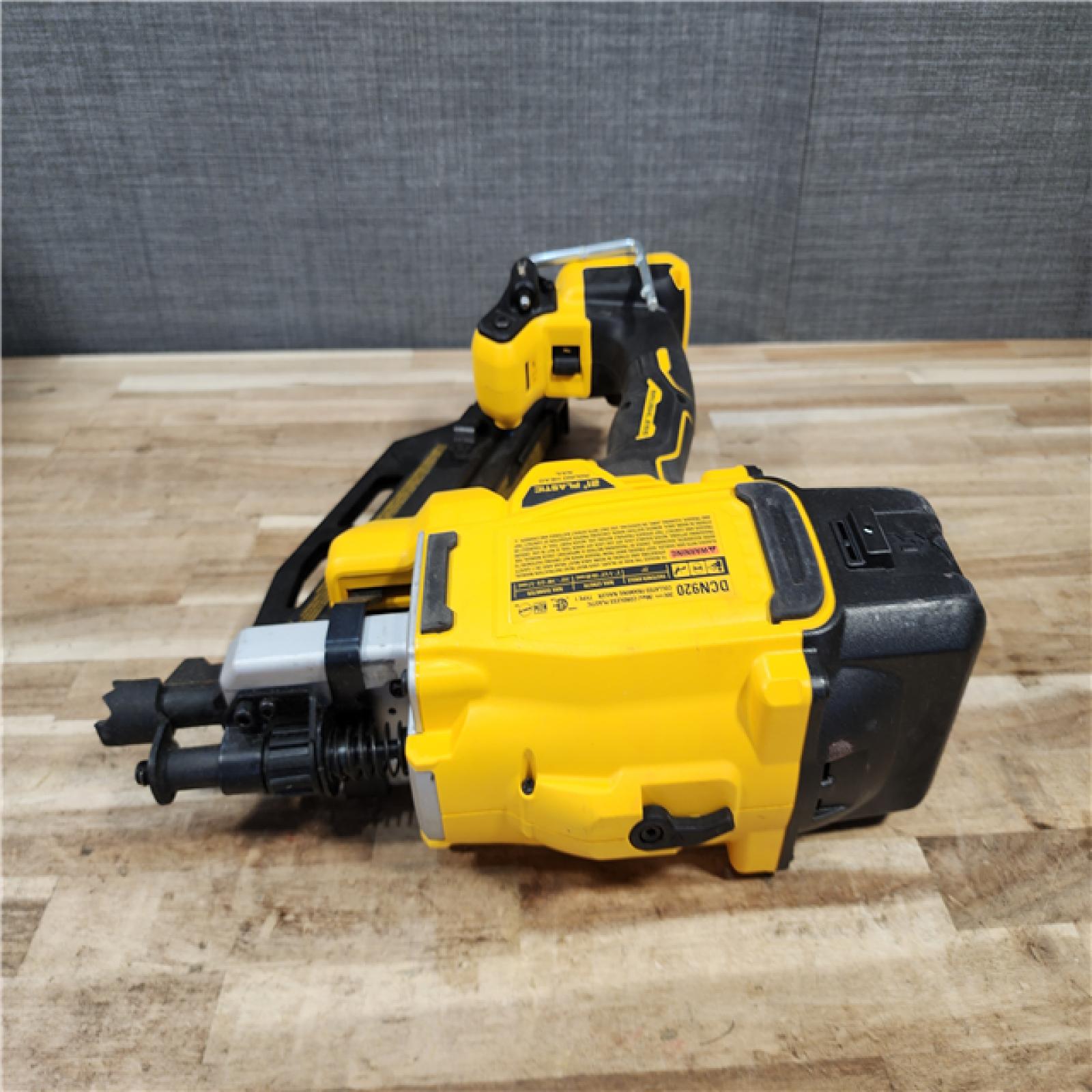 HOUSTON LOCATION - AS-IS DEWALT 20-Volt 21° Cordless Framing Nailer (Tool-Only)
