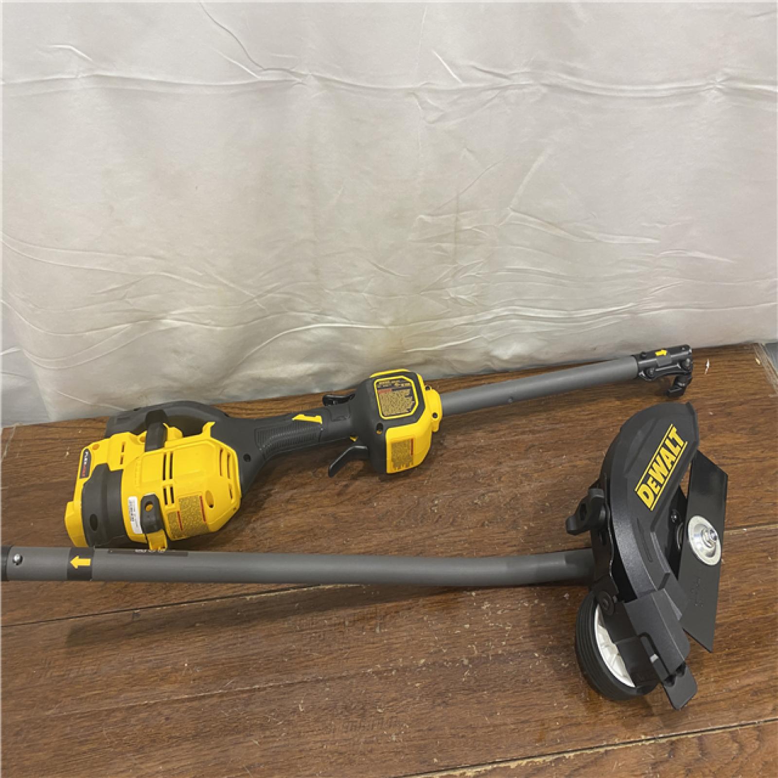 AS-IS DeWalt FLEXVOLT 60V MAX 7.5 in. Brushless Cordless Attachment Capable Edger