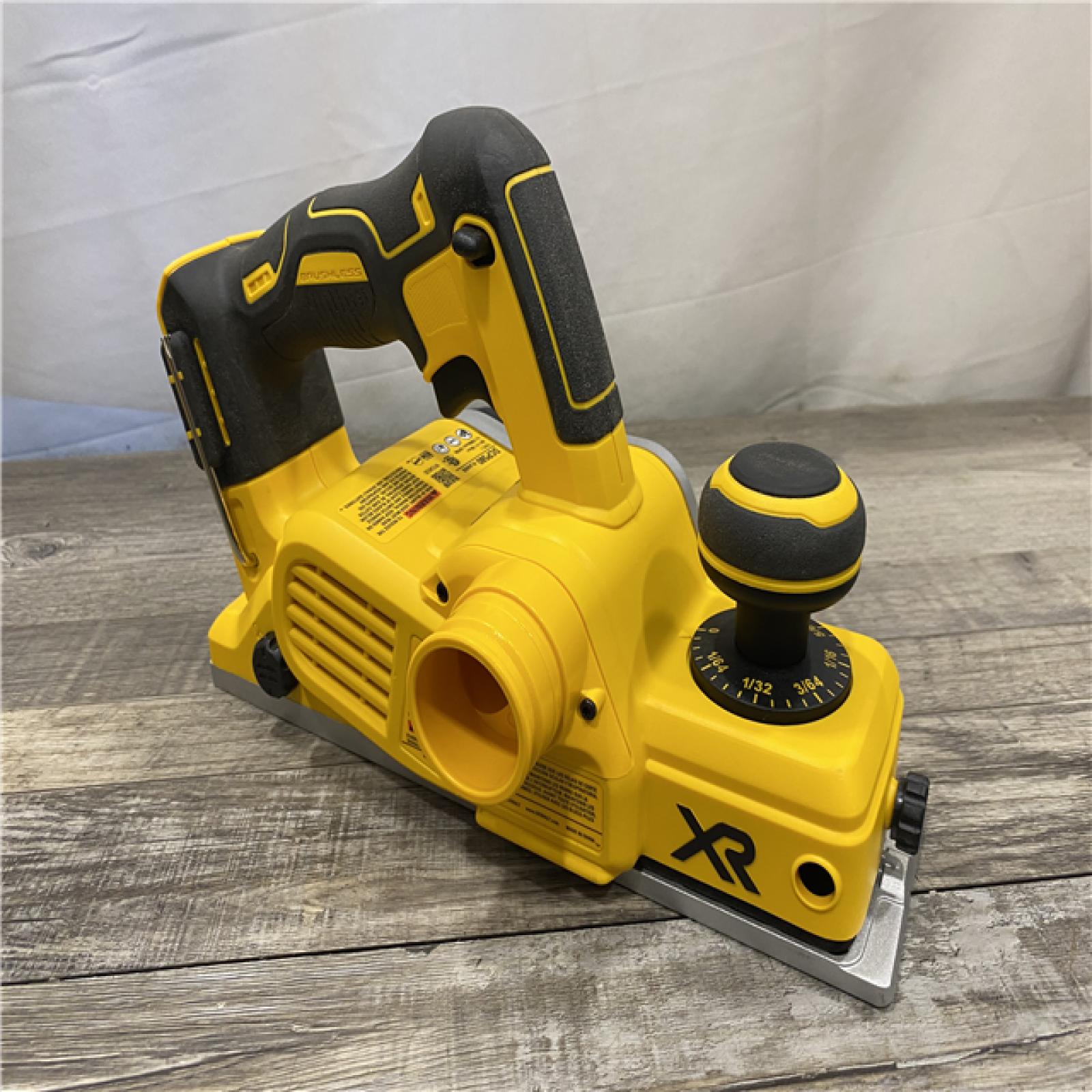 AS-IS DEWALT 20V MAX XR Cordless Brushless 3-1/4 in. Planer (Tool Only)