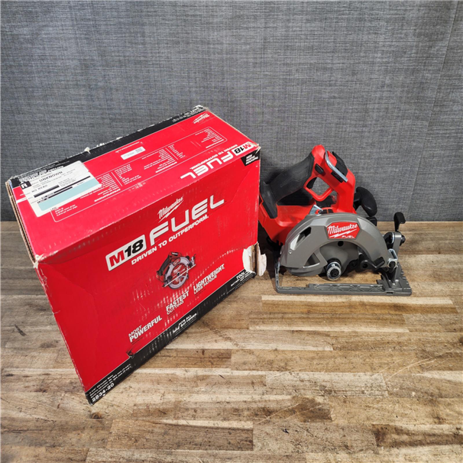 HOUSTON LOCATION - AS-IS Milwaukee M18 FUEL 7-1/4 Inch Circular Saw (Bare Tool)