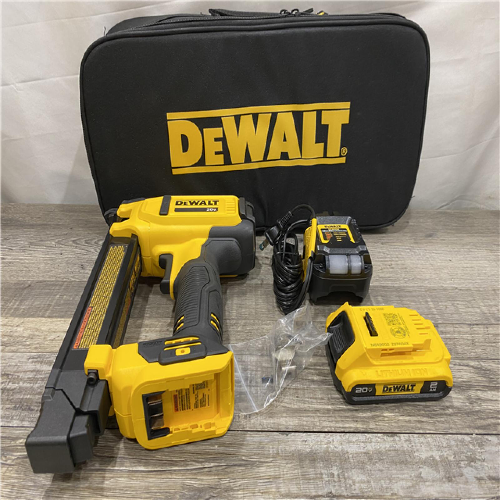 AS-IS DEWALT 20V MAX Lithium-Ion Cordless Cable Stapler Kit