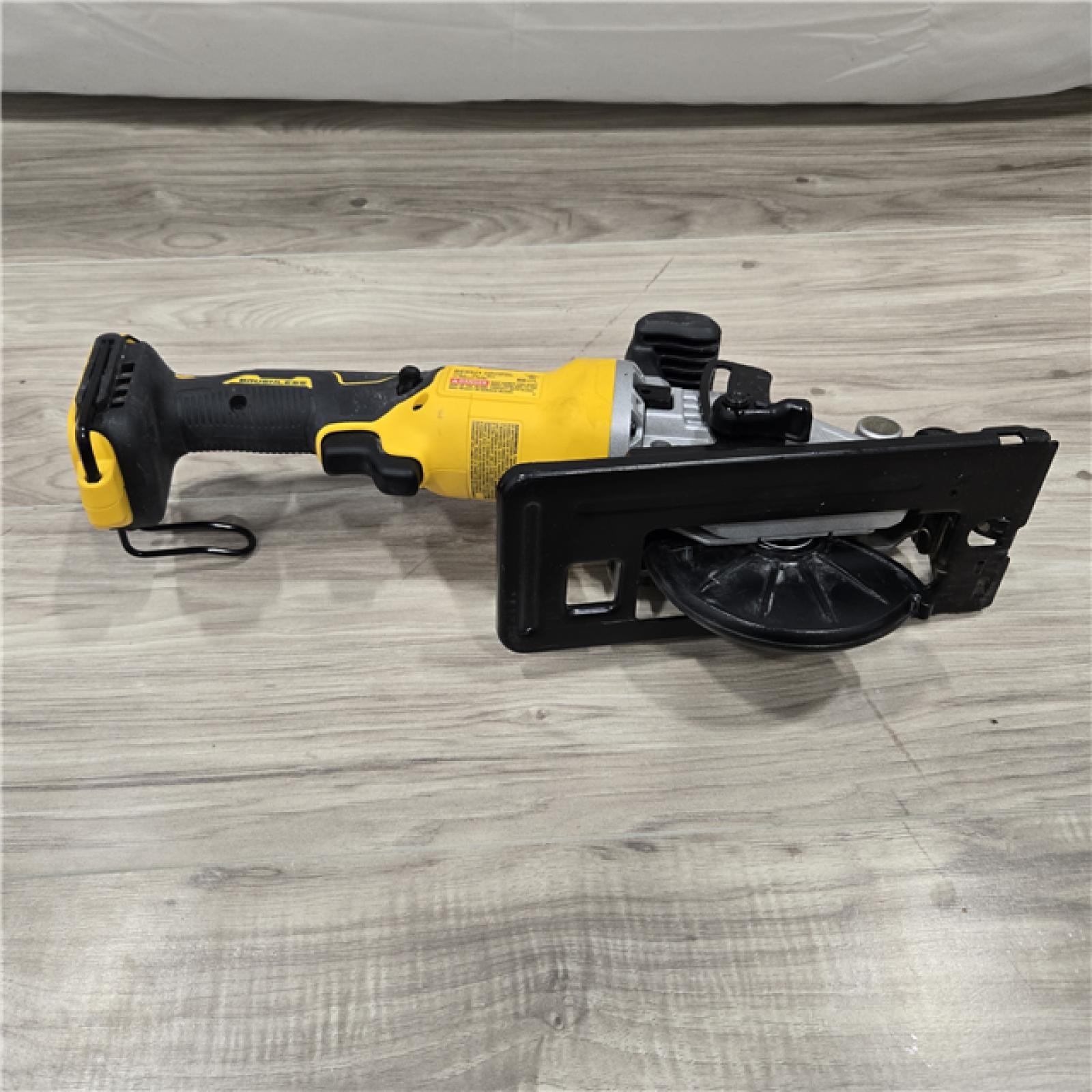 AS-IS DEWALT ATOMIC 20V MAX Cordless Circular Saw (Tool Only)