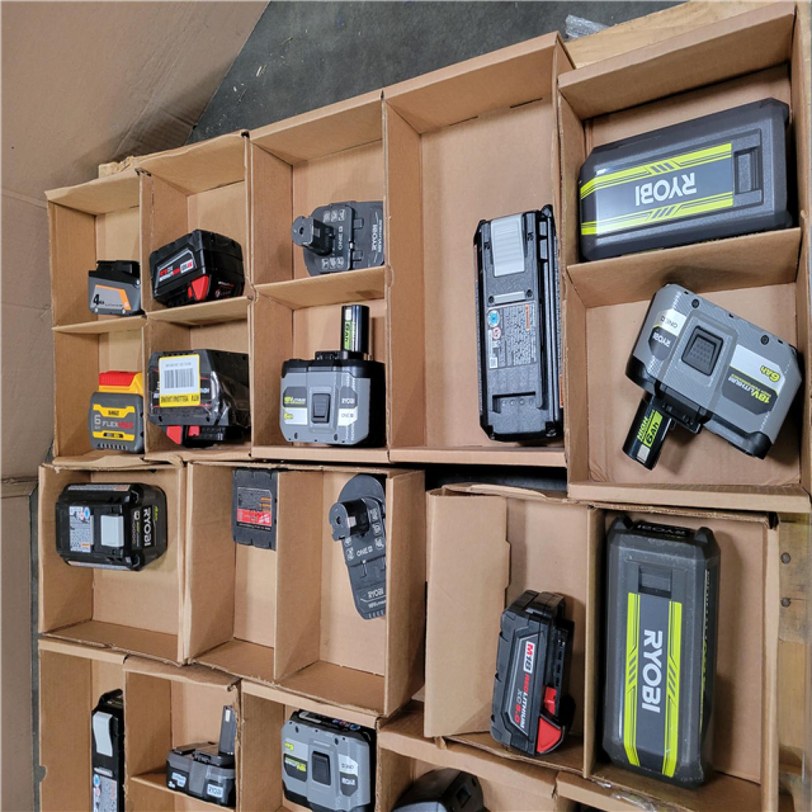 PHOENIX AS-IS TOOL PALLET