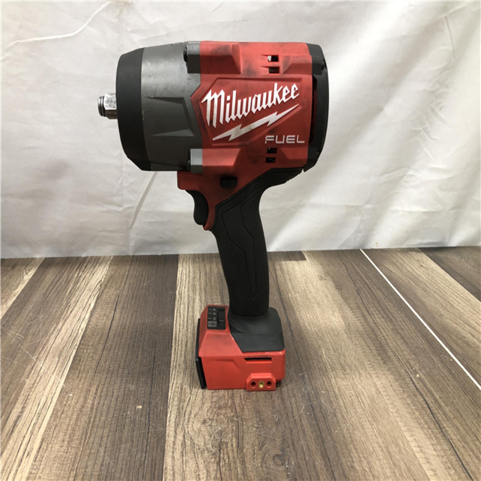 AS-IS Milwaukee FUEL 18V Lithium-Ion Brushless Cordless 1/2 in. Impact Wrench w/Friction Ring Kit