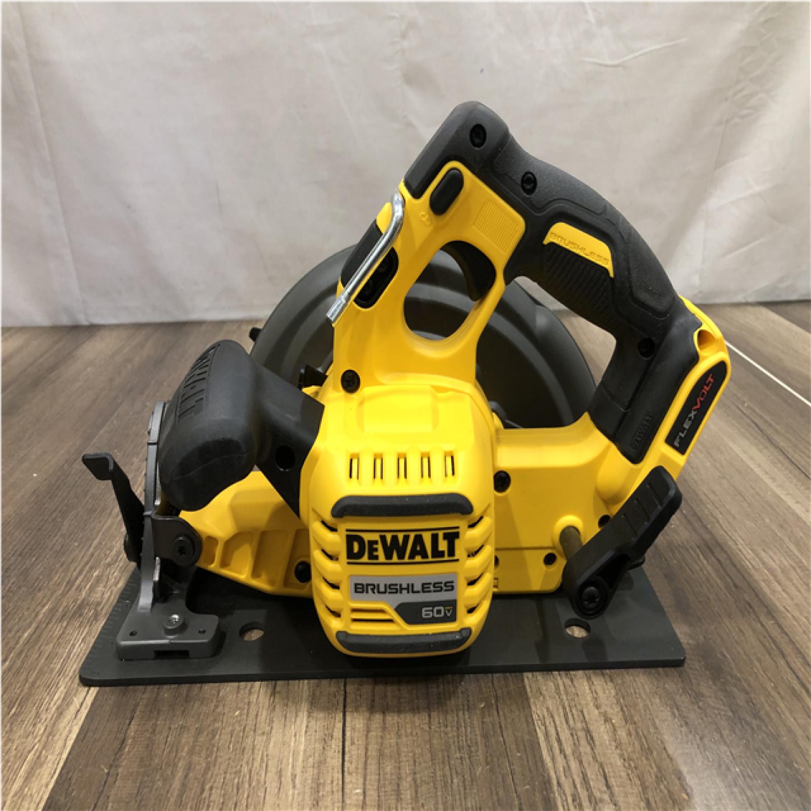 AS-IS DEWALT FLEXVOLT 60V MAX Cordless Brushless 7-1/4 in. Circular Saw with Brake (Tool Only)