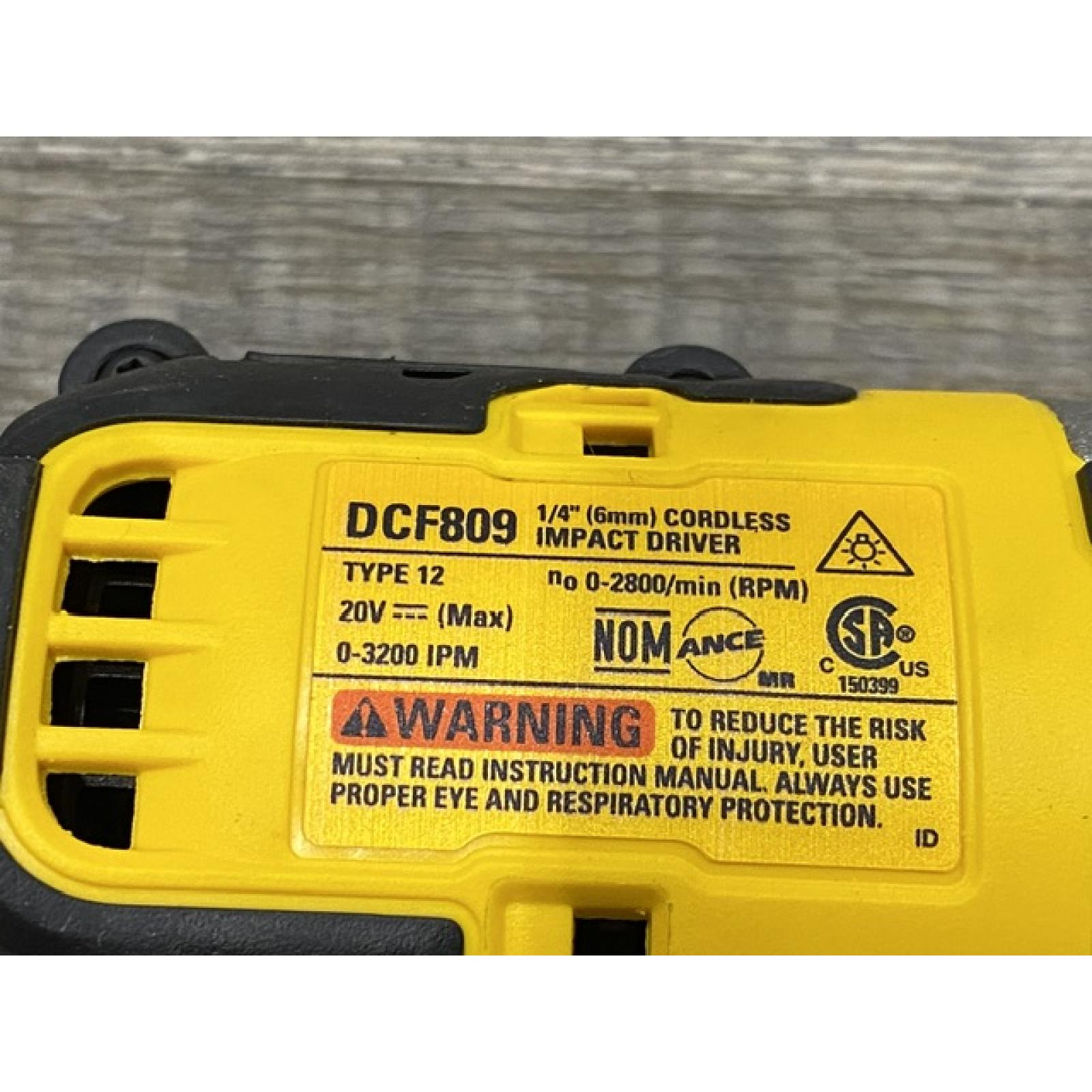 AS-IS DEWALT Atomic 20V Max Lithium-Ion Brushless Cordless Compact 1/4 in. Impact Driver Kit