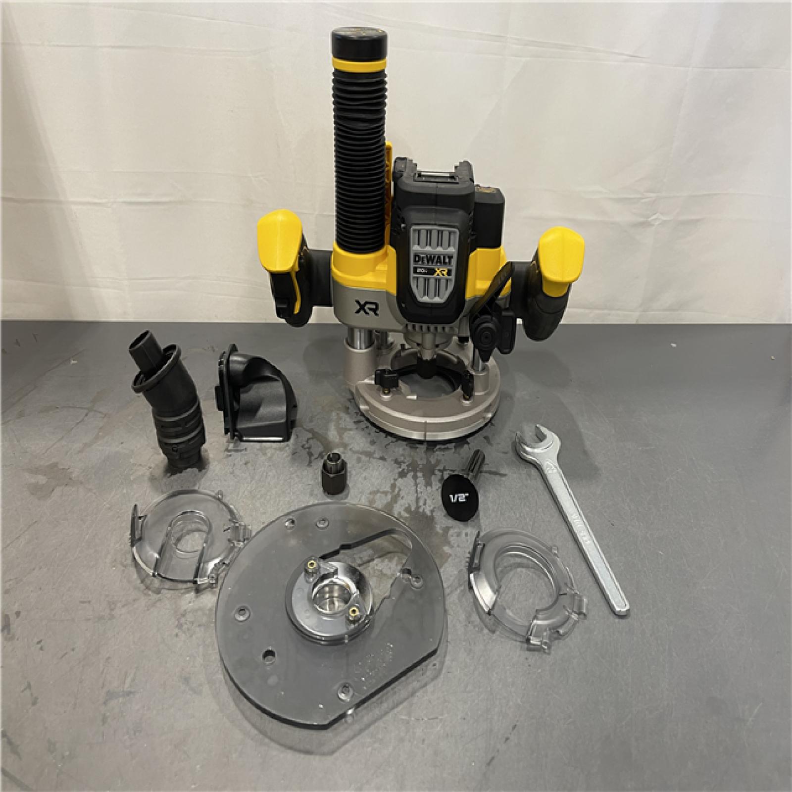 AS-IS - Dewalt 20V MAX XR 2-1/4 Peak HP Brushless Cordless Plunge Router