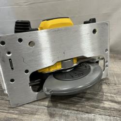 AS-IS DEWALT 20-Volt MAX 7-1/4 in. Cordless Circular Saw (Tool Only)