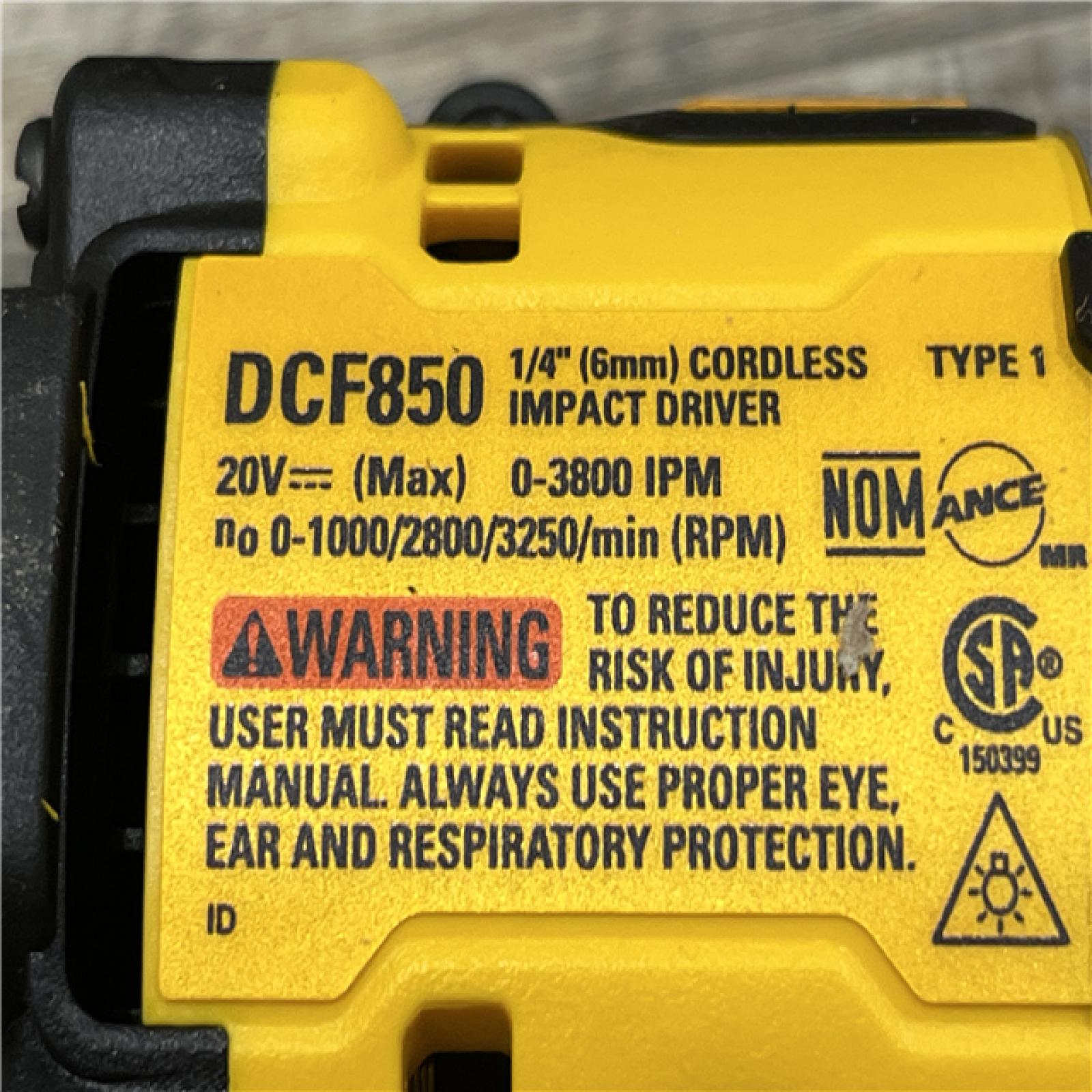 AS-IS DEWALT ATOMIC 20V MAX Lithium-Ion Cordless 1/4 in. Brushless Impact Driver Kit