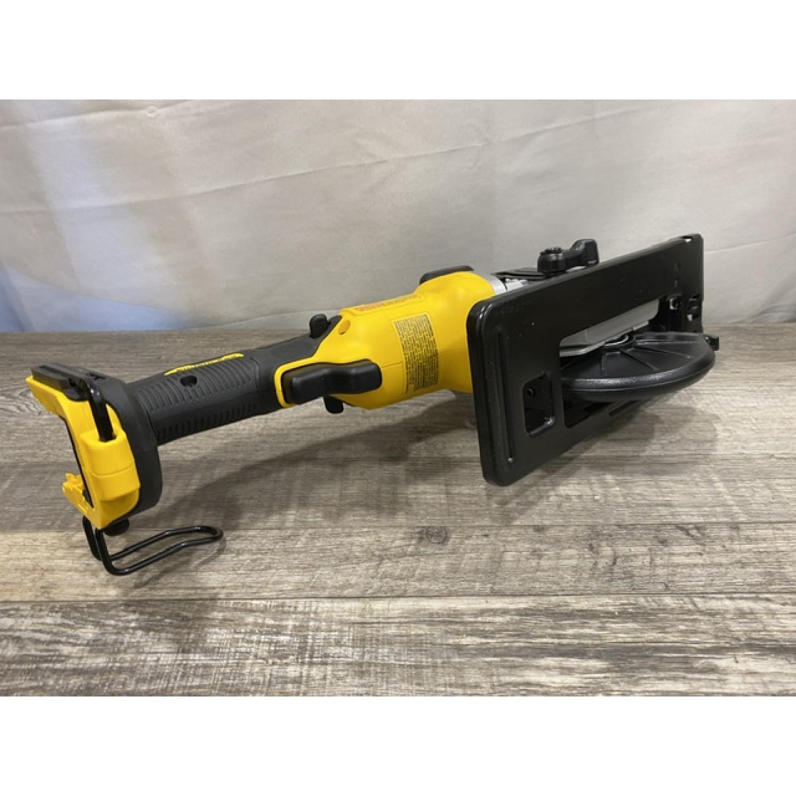 AS-IS DEWALT ATOMIC 20V MAX Cordless Brushless 4-1/2 in. Circular Saw (Tool Only)