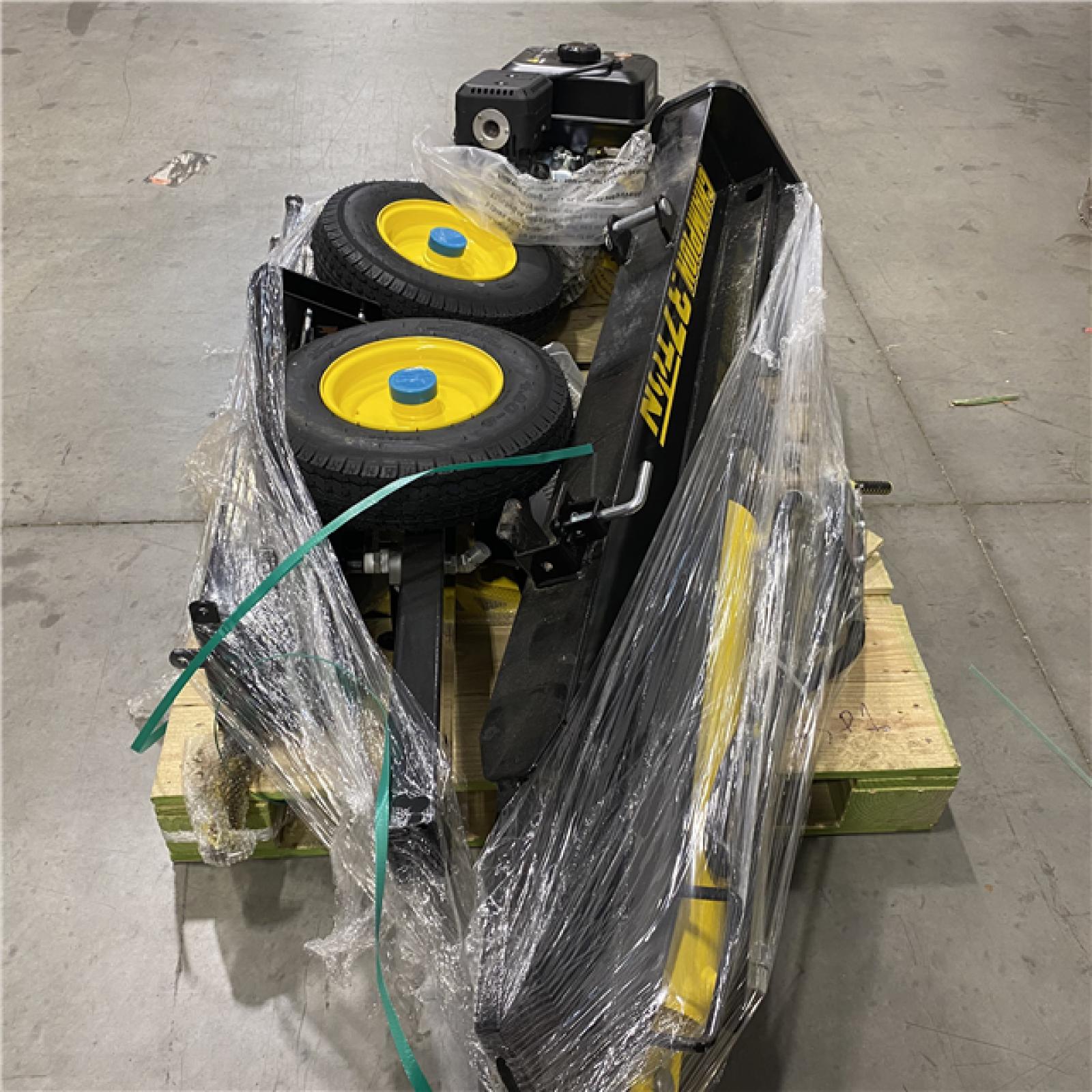 Dallas Location - As-Is Champion Power Equipment 37 Ton 338cc Gas Wood Log Splitter