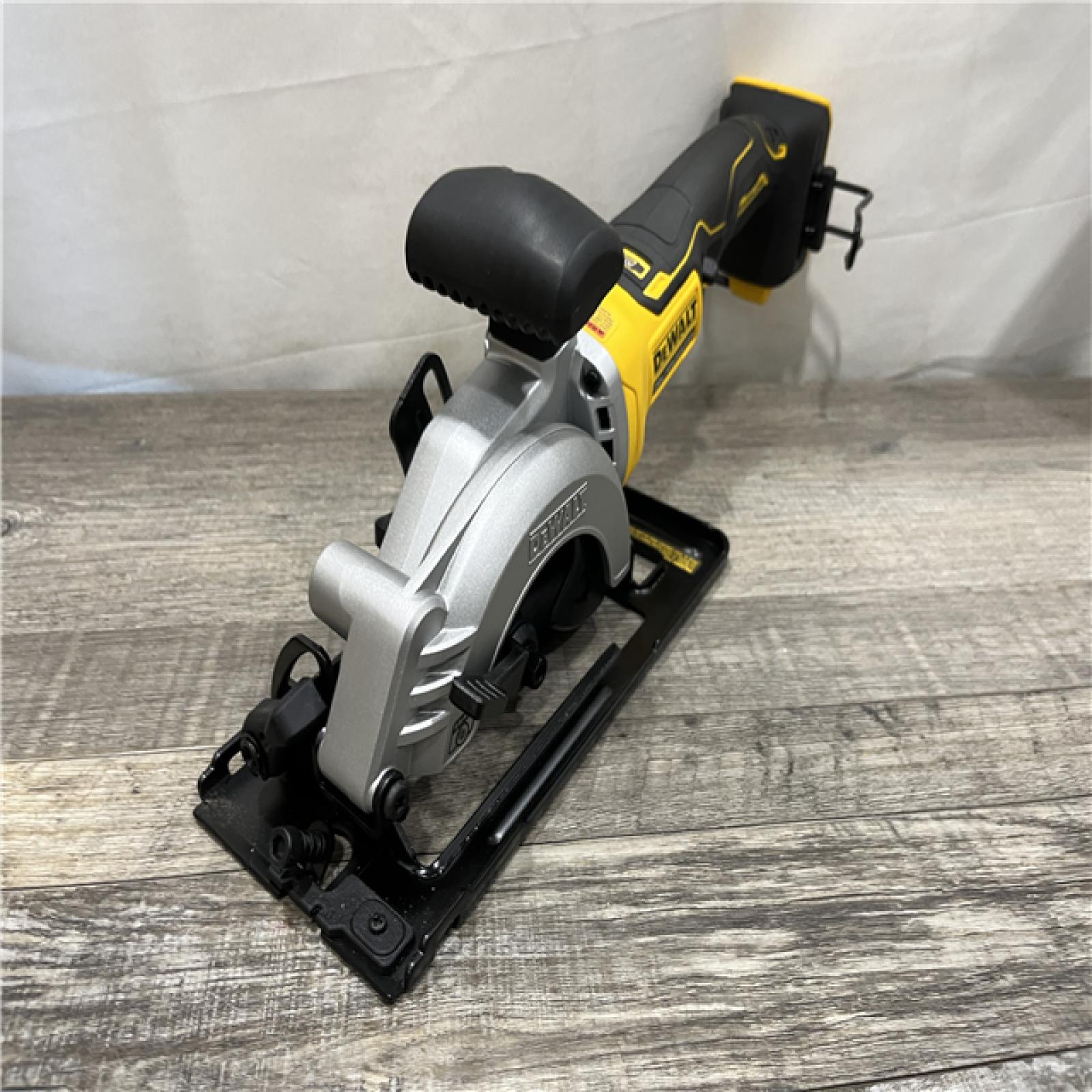 AS-IS DEWALT ATOMIC 20V MAX Cordless Brushless 4-1/2 in. Circular Saw (Tool Only)