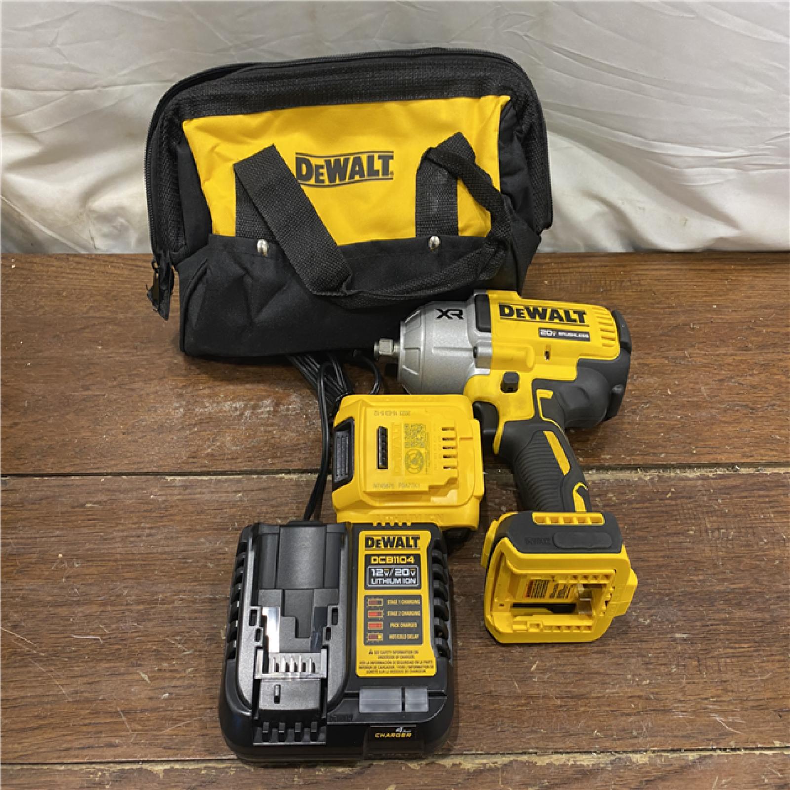 AS-IS Dewalt 20V MAX Lithium-Ion Cordless 1/2 in. Impact Wrench Kit