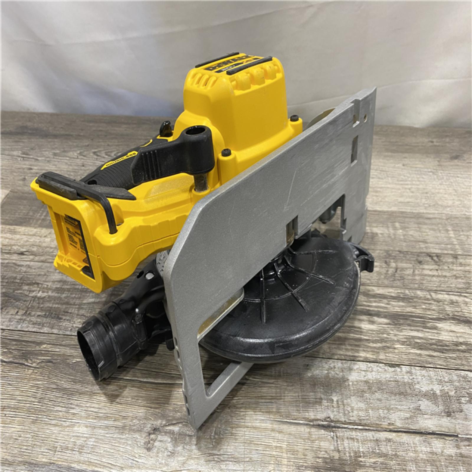 AS-IS DEWALT 20V MAX Cordless Brushless 6-1/2 in. Sidewinder Style Circular Saw (Tool Only)