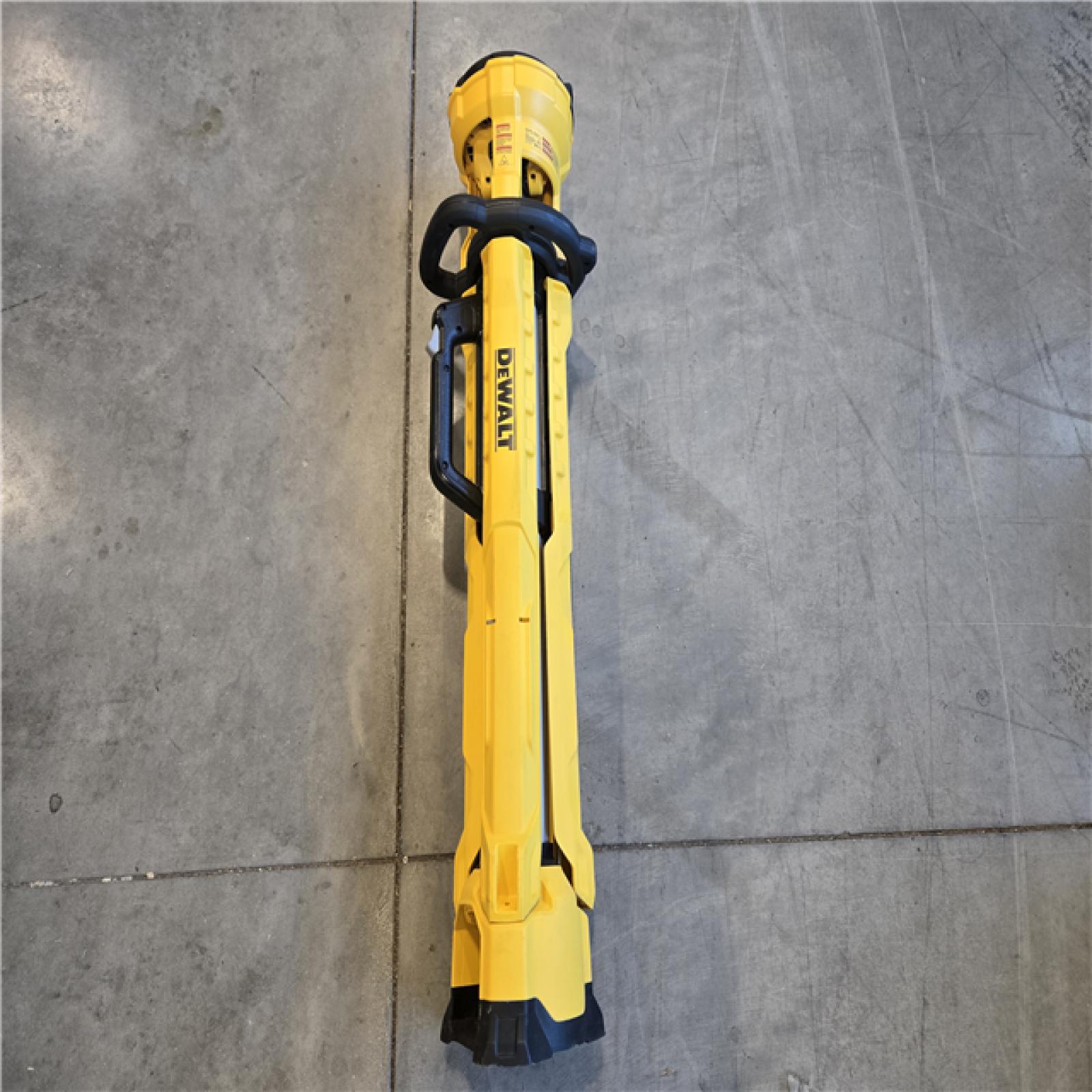 AS-IS DEWALT 20V MAX 3000 Lumens Tripod Jobsite Light (Tool-Only)