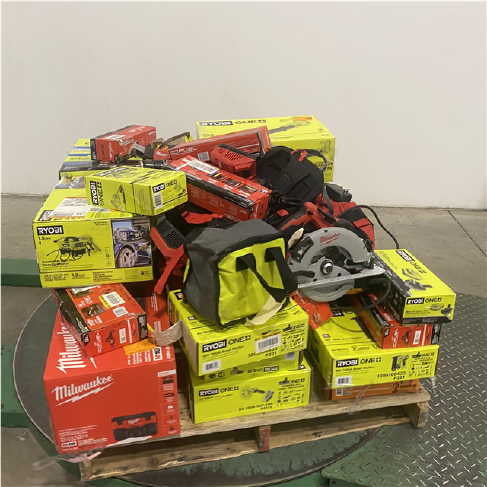 Dallas Location - As-Is Tool Pallet
