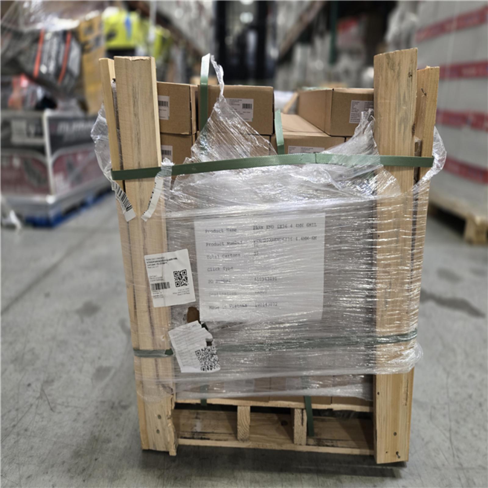 DALLAS LOCATION - TRAFFIC MASTER Park End 6 MIL x 6 in. W x 36 in. Waterproof Dark Brown Wood Look Click Lock Vinyl Plank Flooring (23.95 sq. ft./Case) PALLET-(31 CASES)