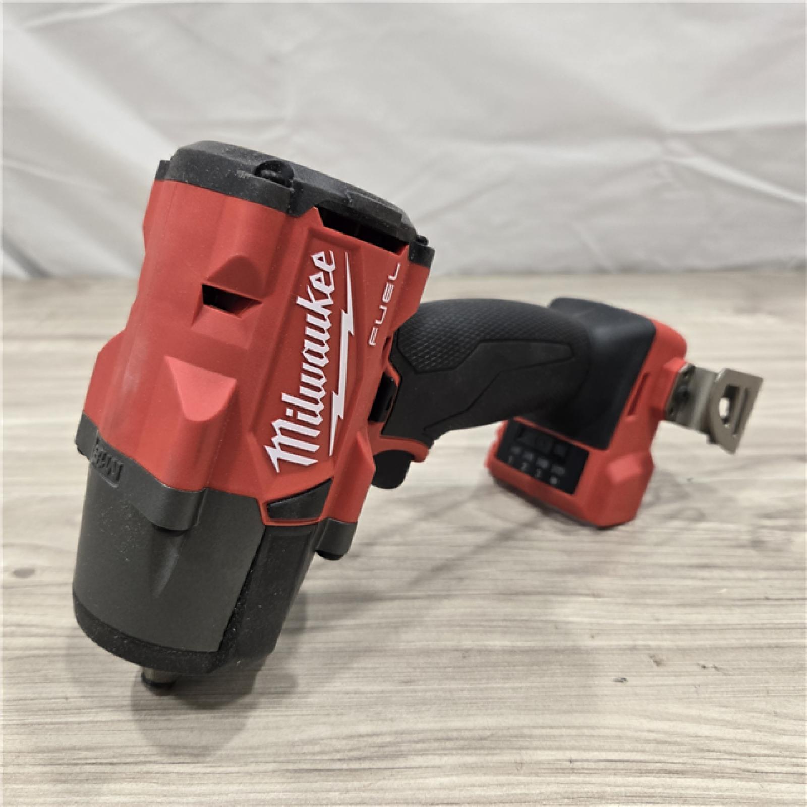 LIKE NEW! - Milwaukee 18V Compact Impact Wrench Cordless 2960-20