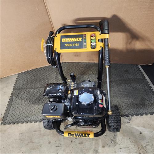 HOUSTON LOCATION - AS-IS DEWALT 3600 PSI 2.5 GPM Gas Cold Water Professional Pressure Washer with HONDA GX200 Engine