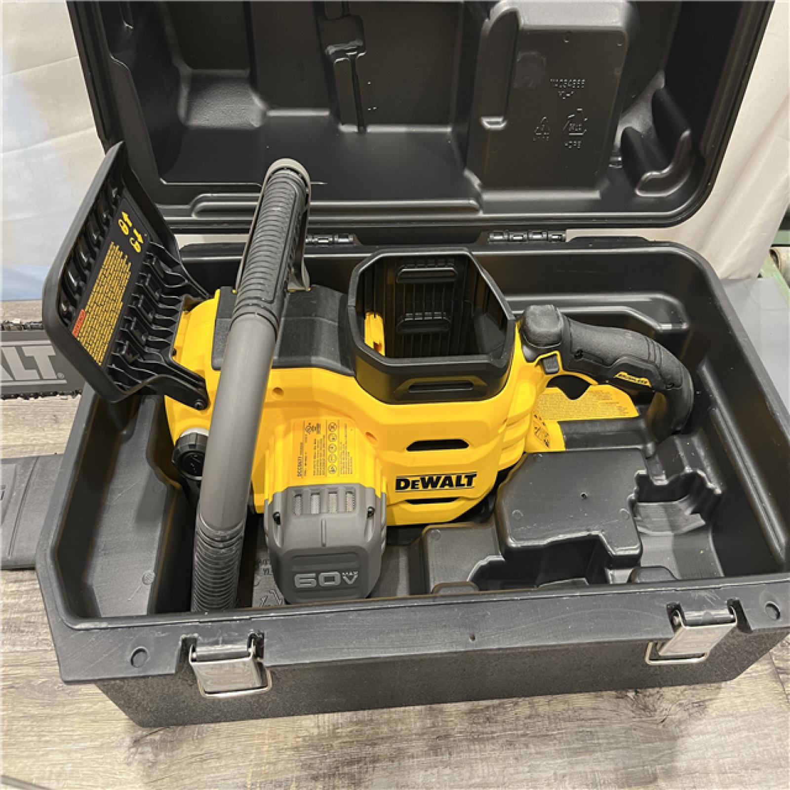AS-IS DEWALT FLEXVOLT 60-Volt MAX 20 in. Brushless Cordless Battery Powered Chainsaw and Case (Tool with Case Only)