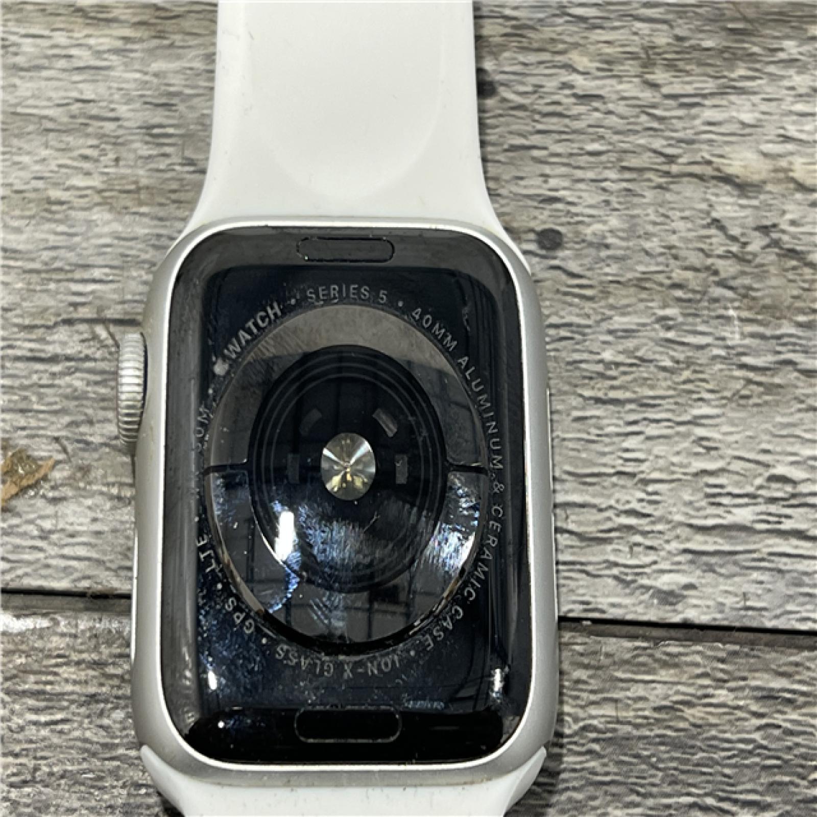 AS-IS  Apple Watch Series 5 40mm GPS + Cellular - Silver Aluminum Case - White