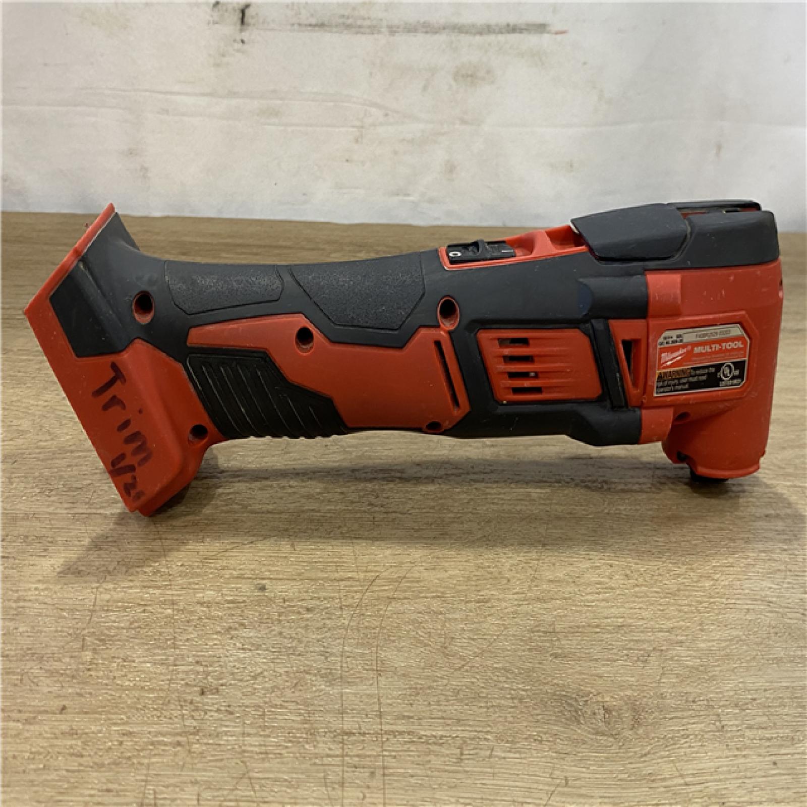 AS-IS Milwaukee 18V Lithium-Ion Cordless Oscillating Multi-Tool (Tool-Only)