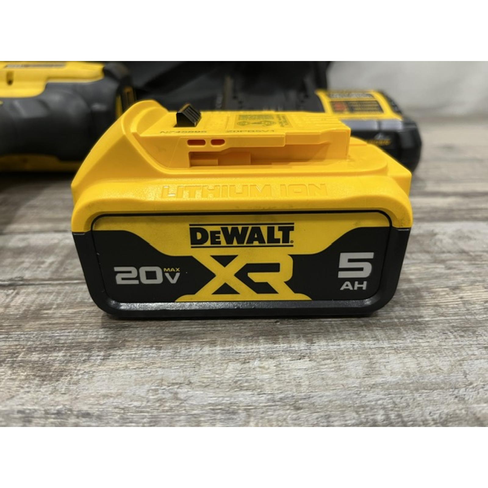 AS-IS DEWALT 20V MAX Lithium-Ion Cordless 1/2 in. Impact Wrench Kit